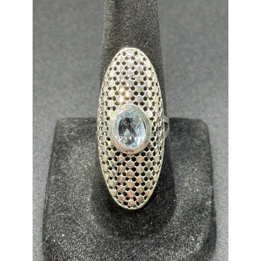 EUC Oblong Sterling Silver Genuine Topaz Ring Size 7.00 Q24
