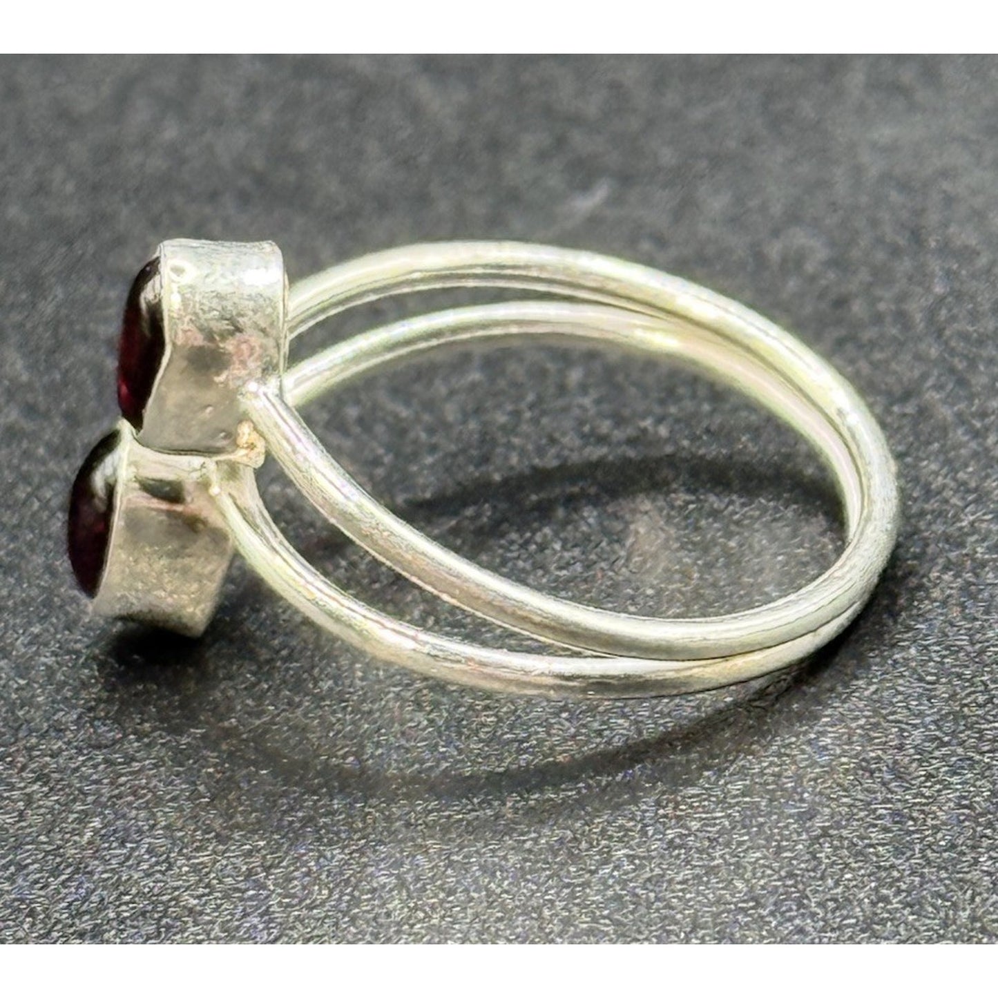 EUC Sterling Silver Double Rhodolite Garnet Ring Size 6.50 Q23