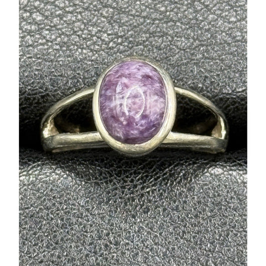 EUC Genuine Amethyst Cabachon Ring Size 7.00 Q21