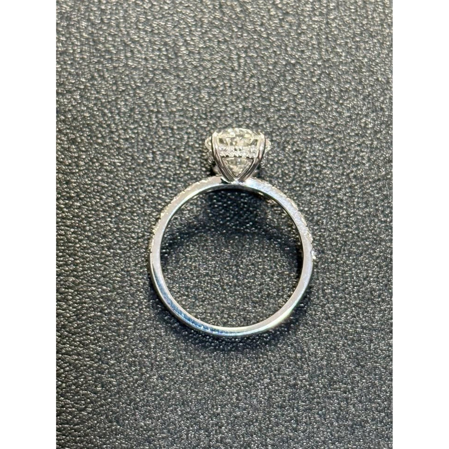 14k White Gold 3.05 Carat Lab Grown Oval E Color VS1 Clarity IGI 3.57 Total Weight