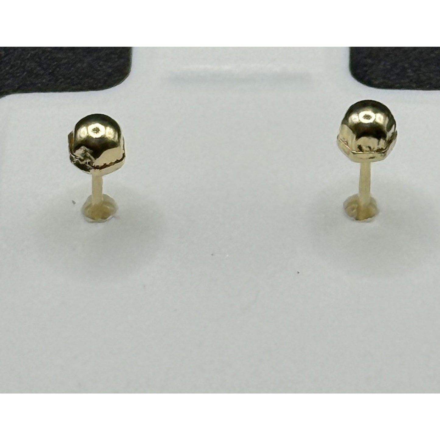 New Condition 14k Gold Dainty Dolphin Stud Earrings Children
