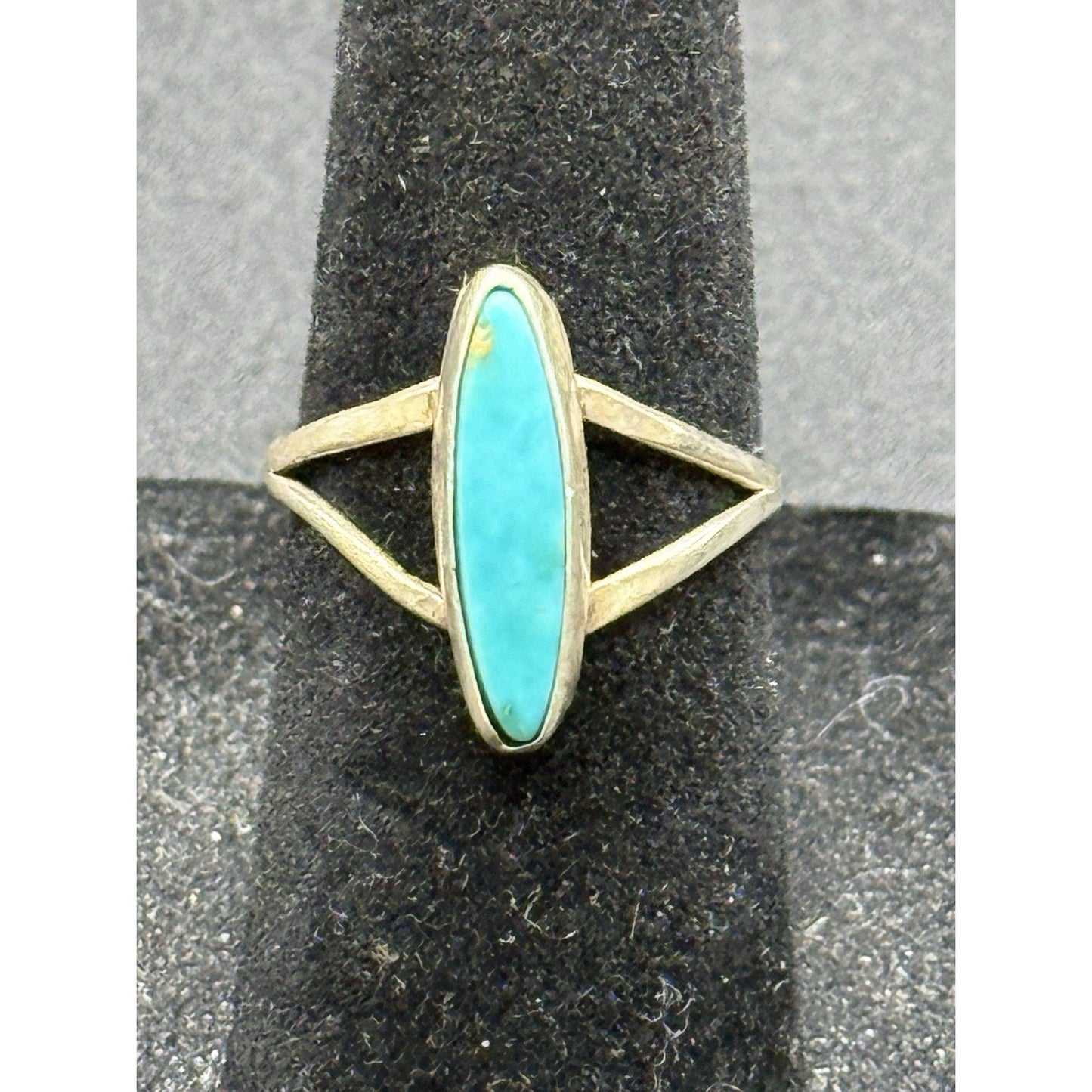 Vintage Sterling Silver Turquoise Dainty Ring Size 5.00 Tested Q16
