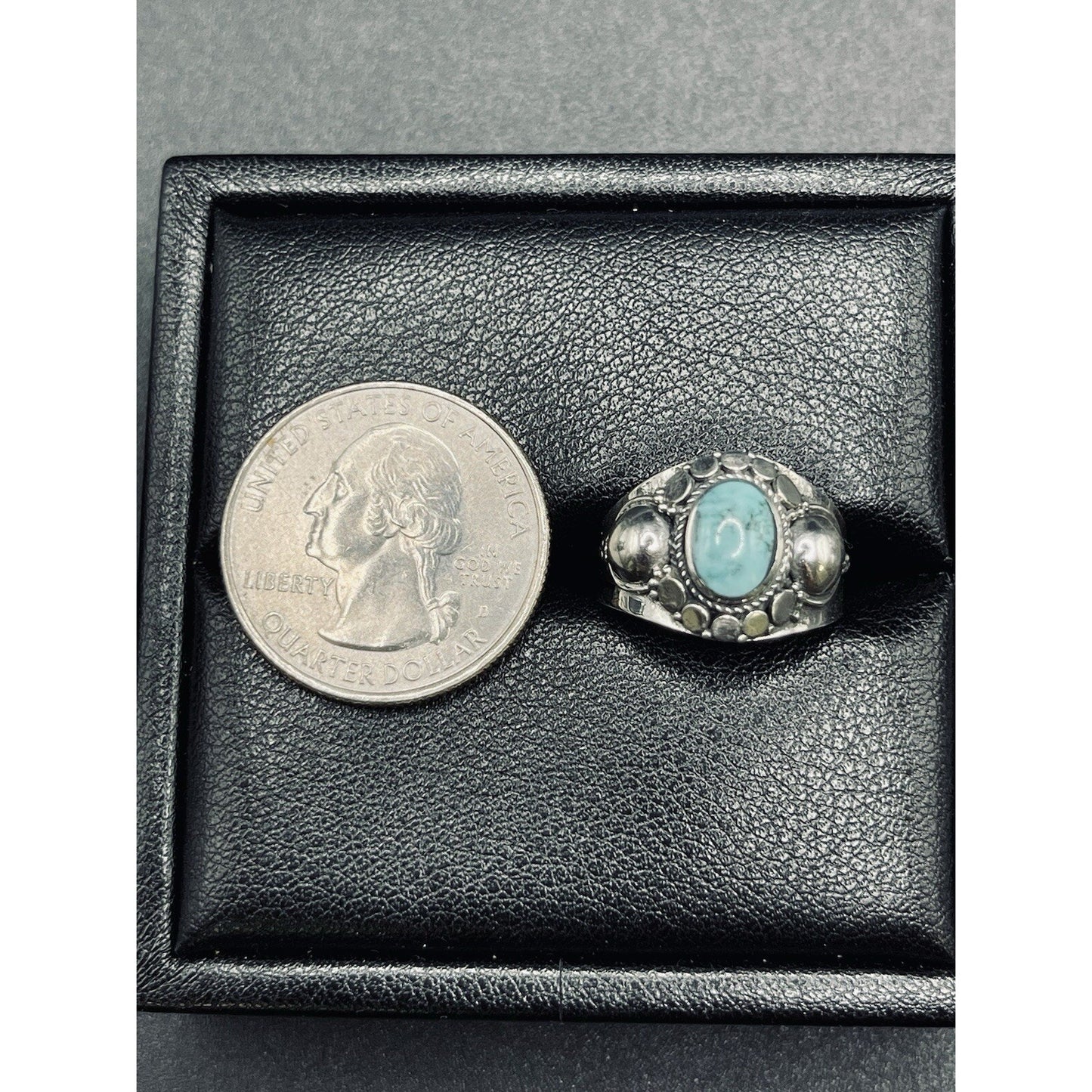 New Condition Sterling Silver Bali Style Turquoise Ring Size 7.00