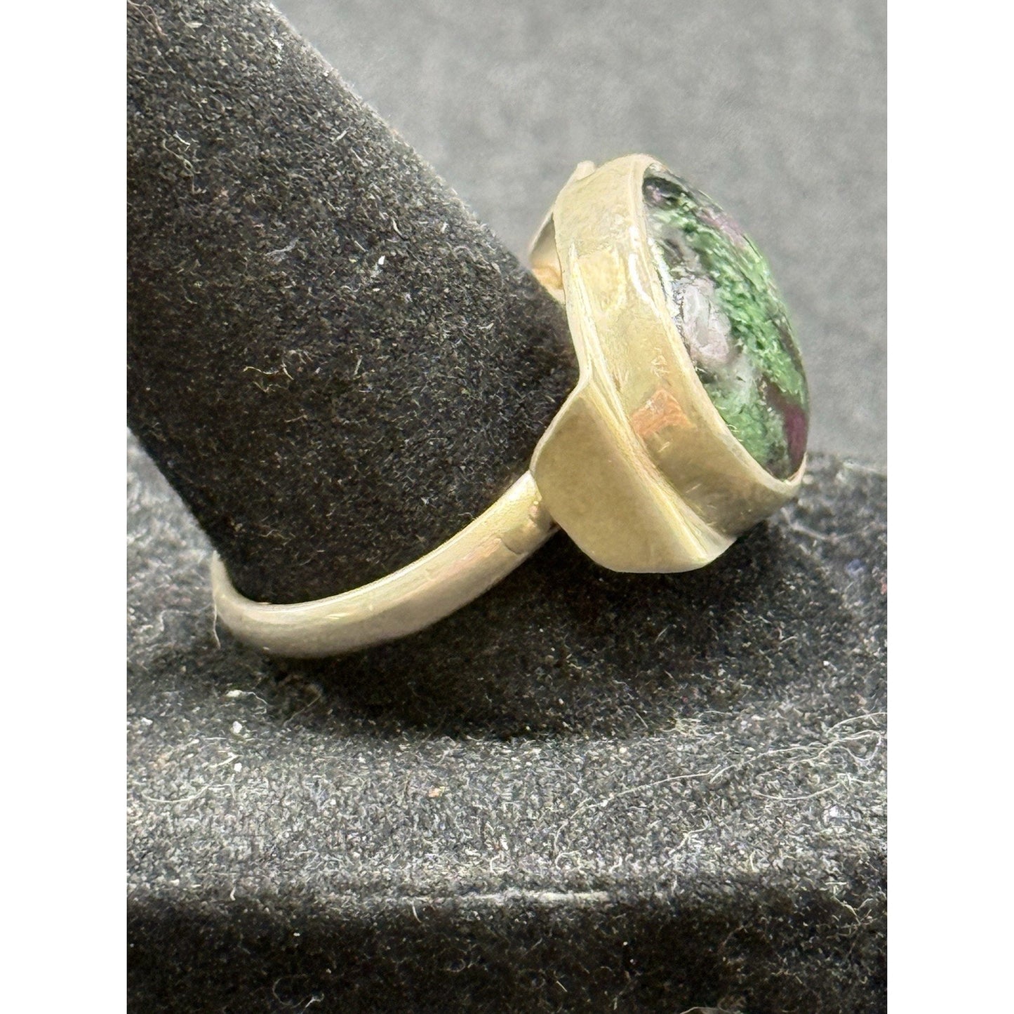 Vintage Sterling Silver Ruby Zoisite Ring Size 8.25 Q16