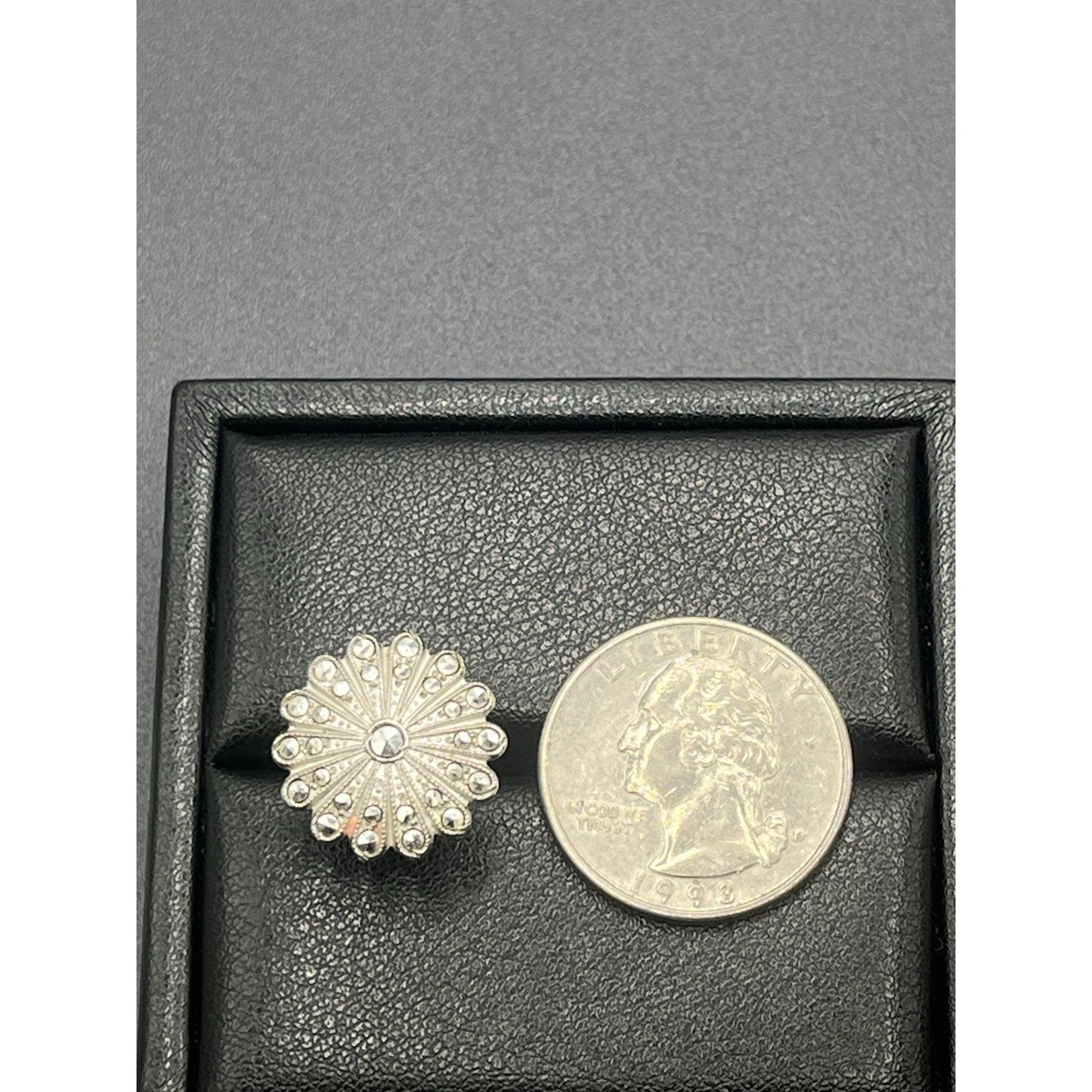 ExcellentUsedCondition Sterling Silver Marcasite Screwback Postless Earrings W15