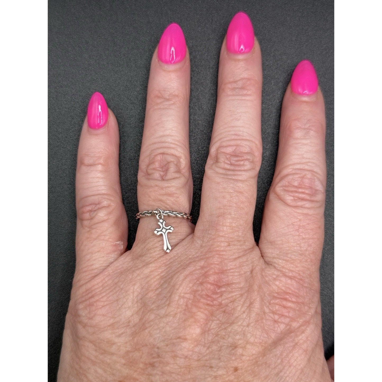 New Condition Sterling Silver Cable Cross Dangle Ring Size 7.00