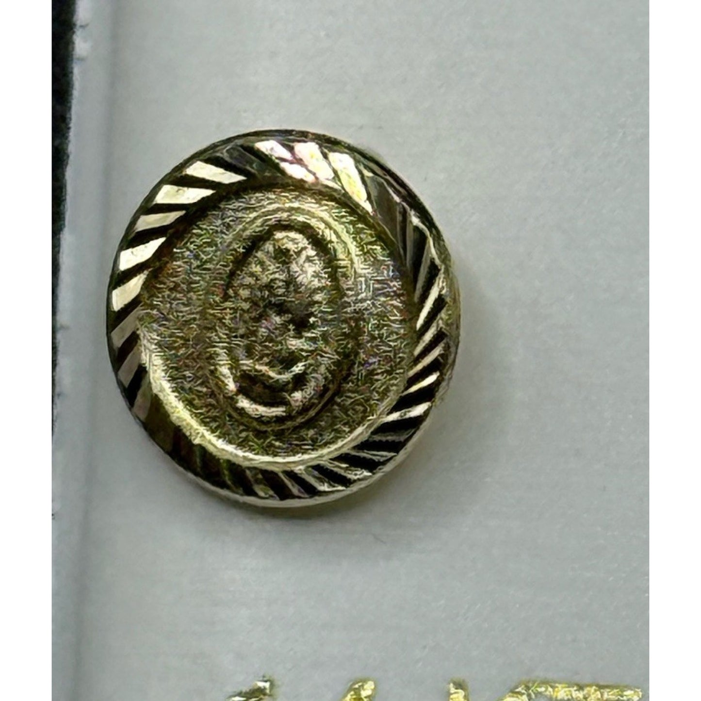 New Condition 14k Gold Lady Guadeloupe Stud Earrings