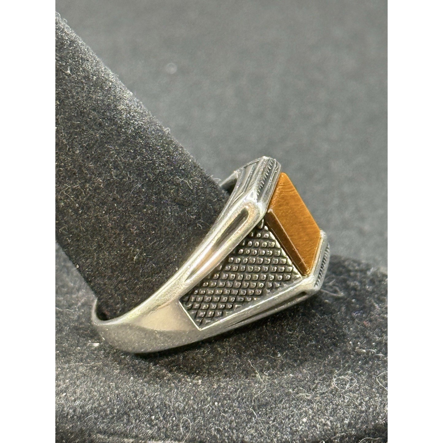 New Condition Sterling Silver Tigers Eye Gents Ring Size 10.00