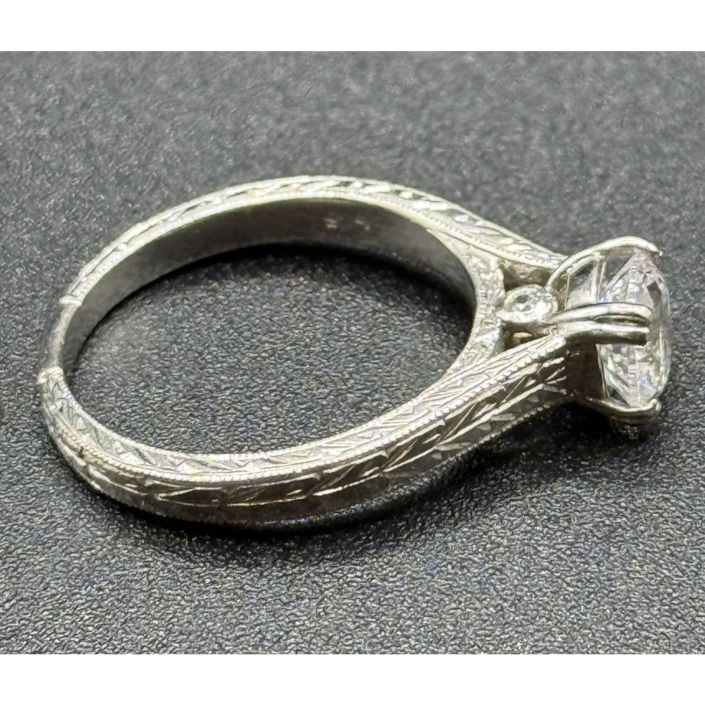 EUC Sterling Silver Vintage Design Cubic Zirconia Ring Size 6.50 P5