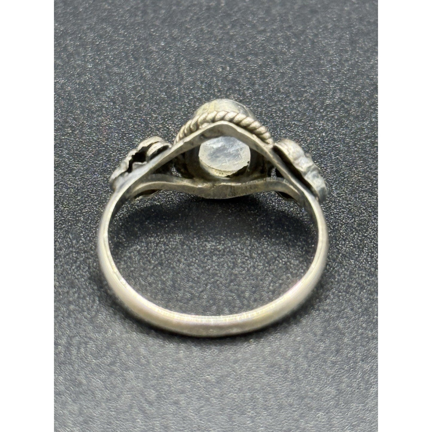 New Condition Sterling Silver Genuine Moonstone Ring Size 7.00 925