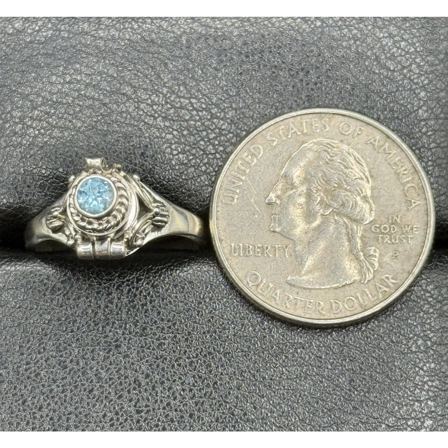New Condition Sterling Silver Genuine Topaz Poison Ring Size 7.00