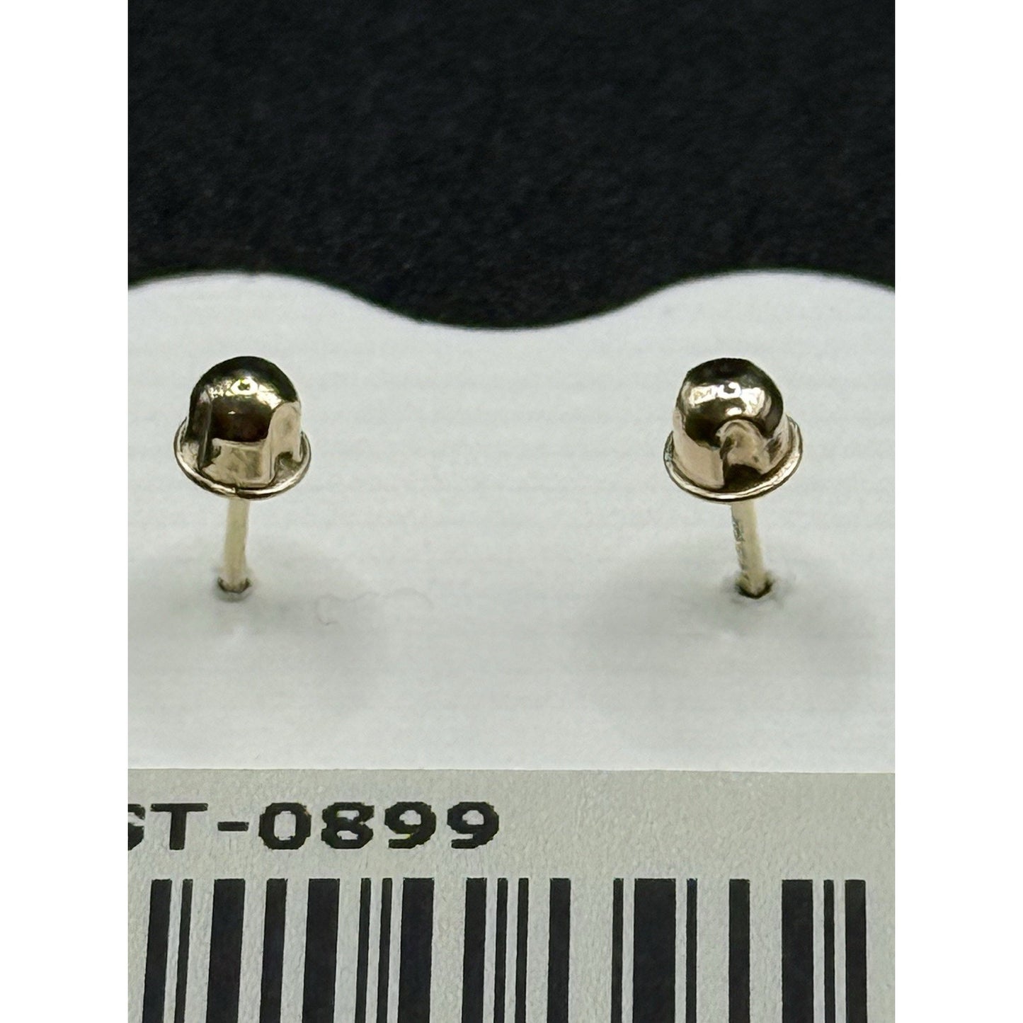 New Condition 14k Gold Thumbs Up Dainty Stud Earrings