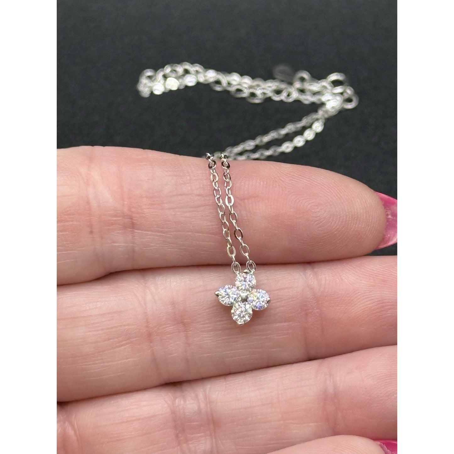 New Condition 18” Sterling Silver Moissanite Clover Pendant Necklace GRA