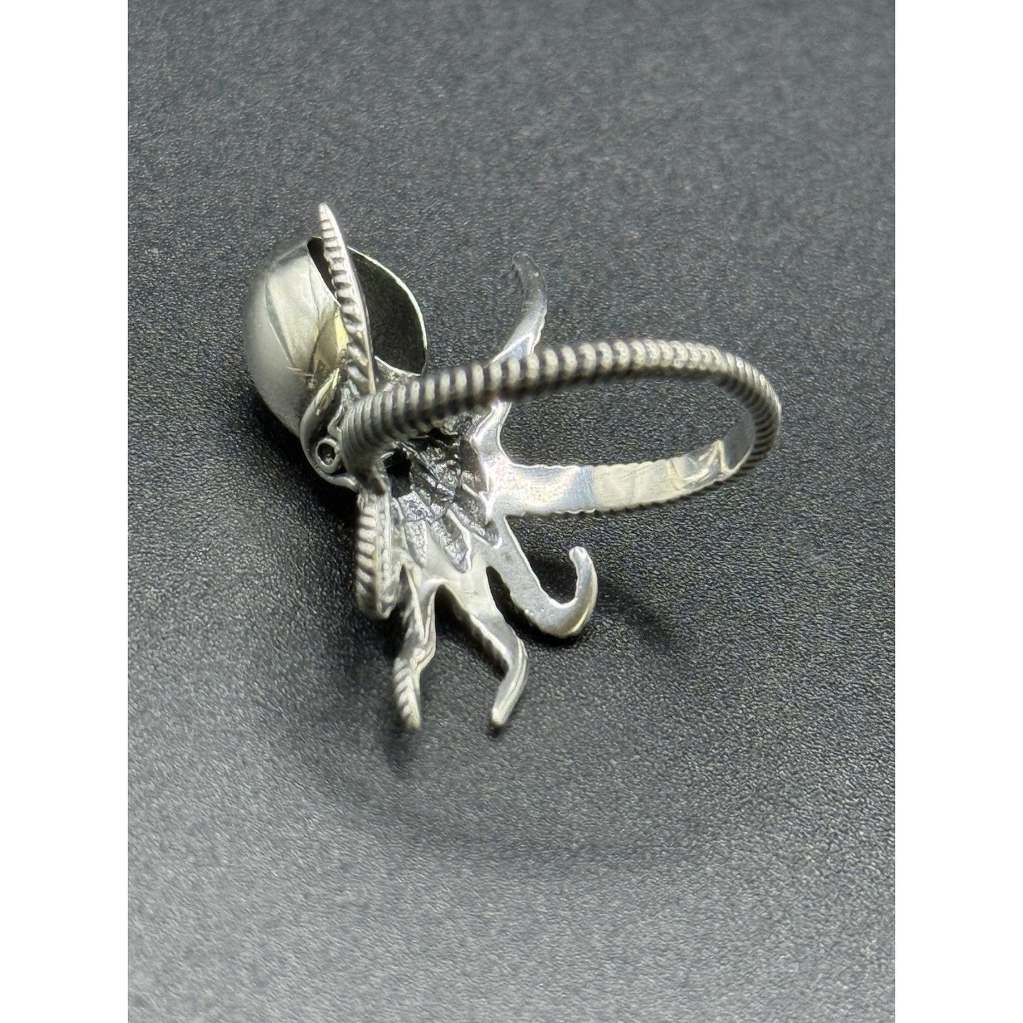 New Condition Sterling Silver Octopus Ring Size 7.00
