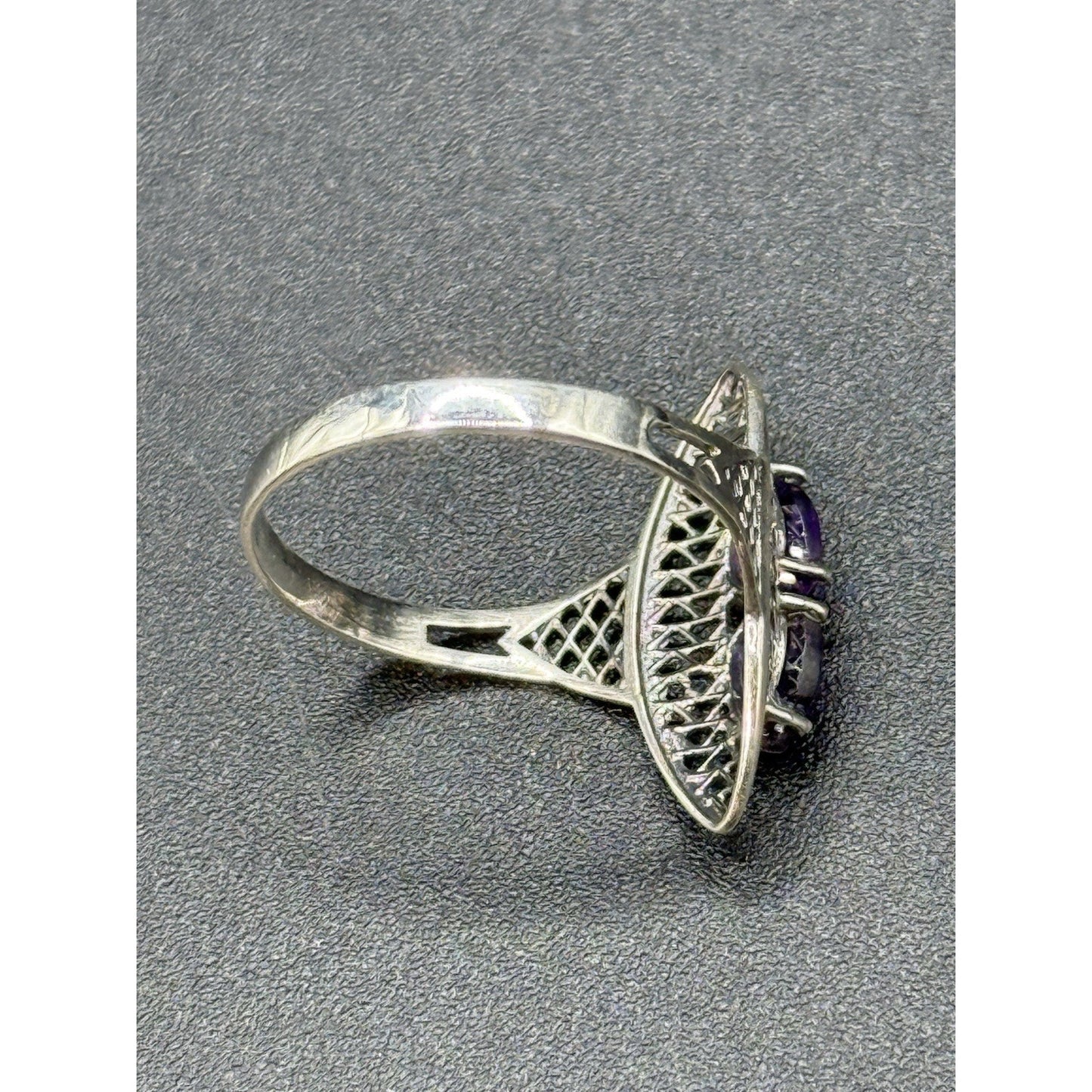 EUC Sterling Silver Double Amethyst Oblong Ring Size 8.00 Q24