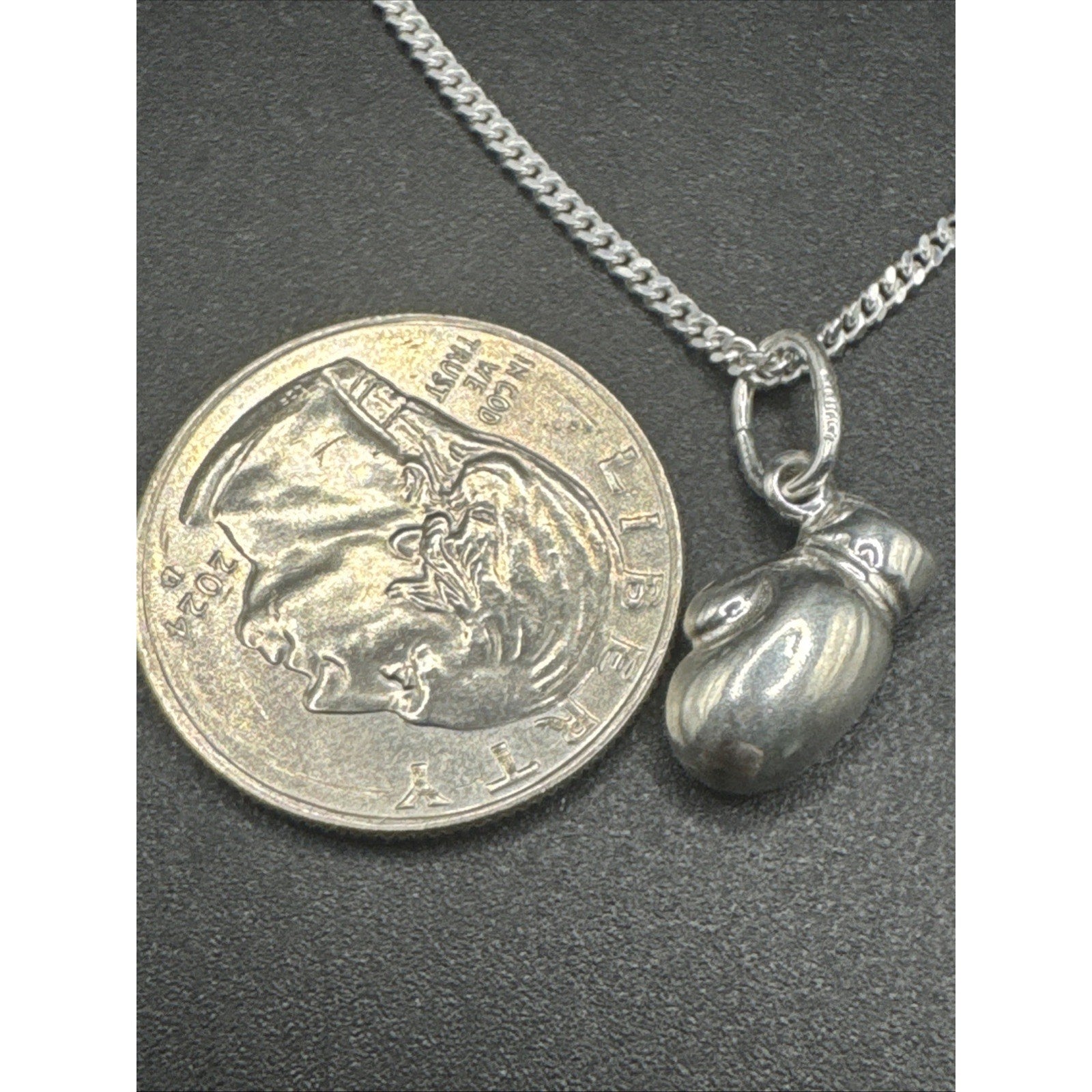 EUC 20” Sterling Silver Boxing Glove Chain Necklace 925 R9