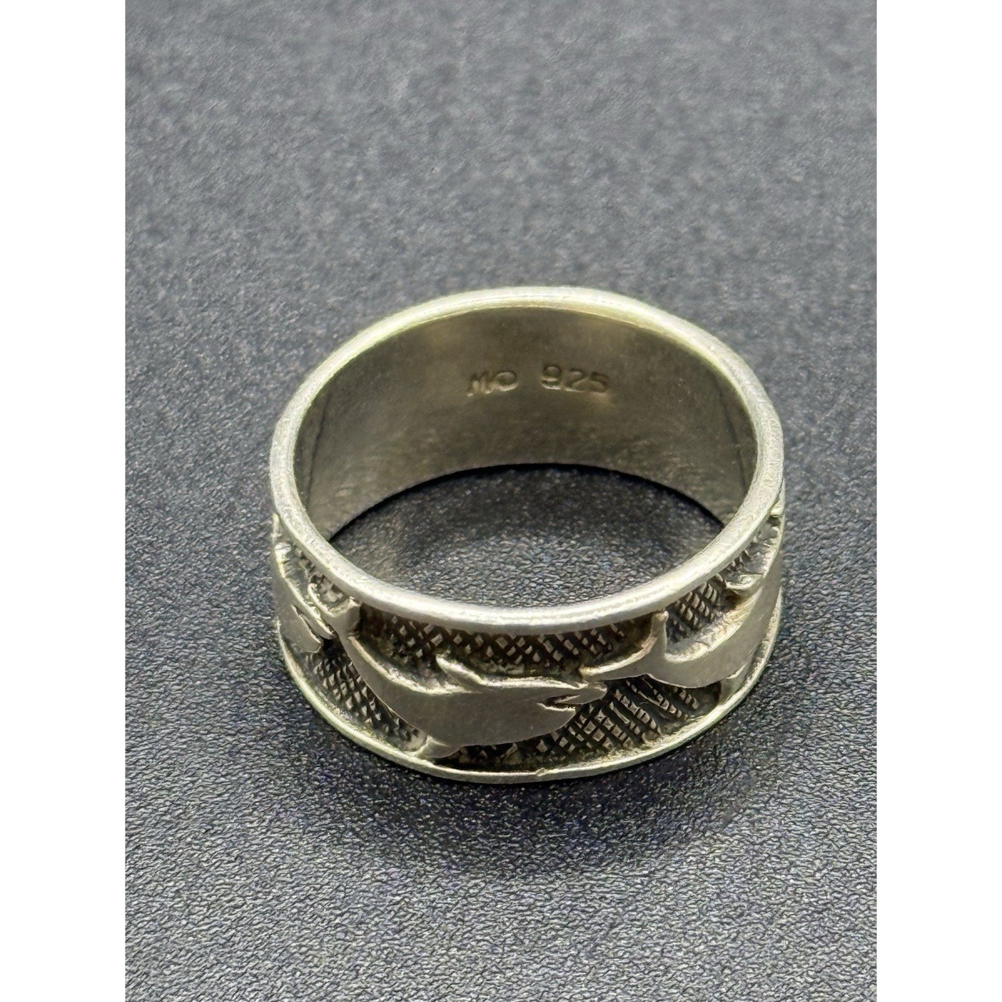 Vintage Sterling Silver Dolphin Band Ring Size 7.50 Q16