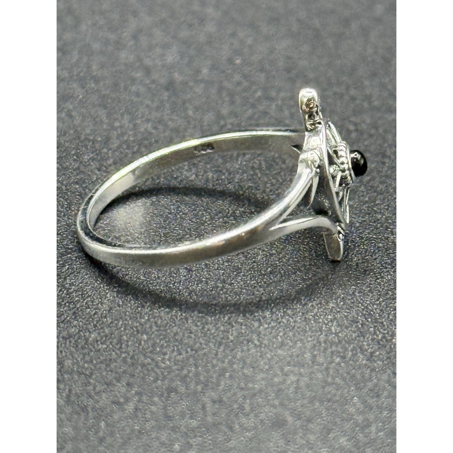New Condition Sterling Silver Onyx Turtle Ring Size 7.00