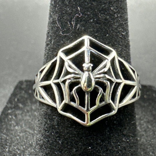 New Condition Sterling Silver Spider Web Ring 925 Size 7