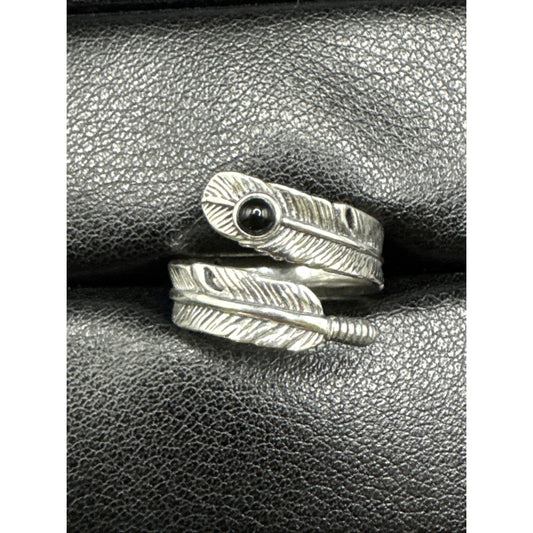 New Condition Sterling Silver Onyx Feather Ring 925 Size 7