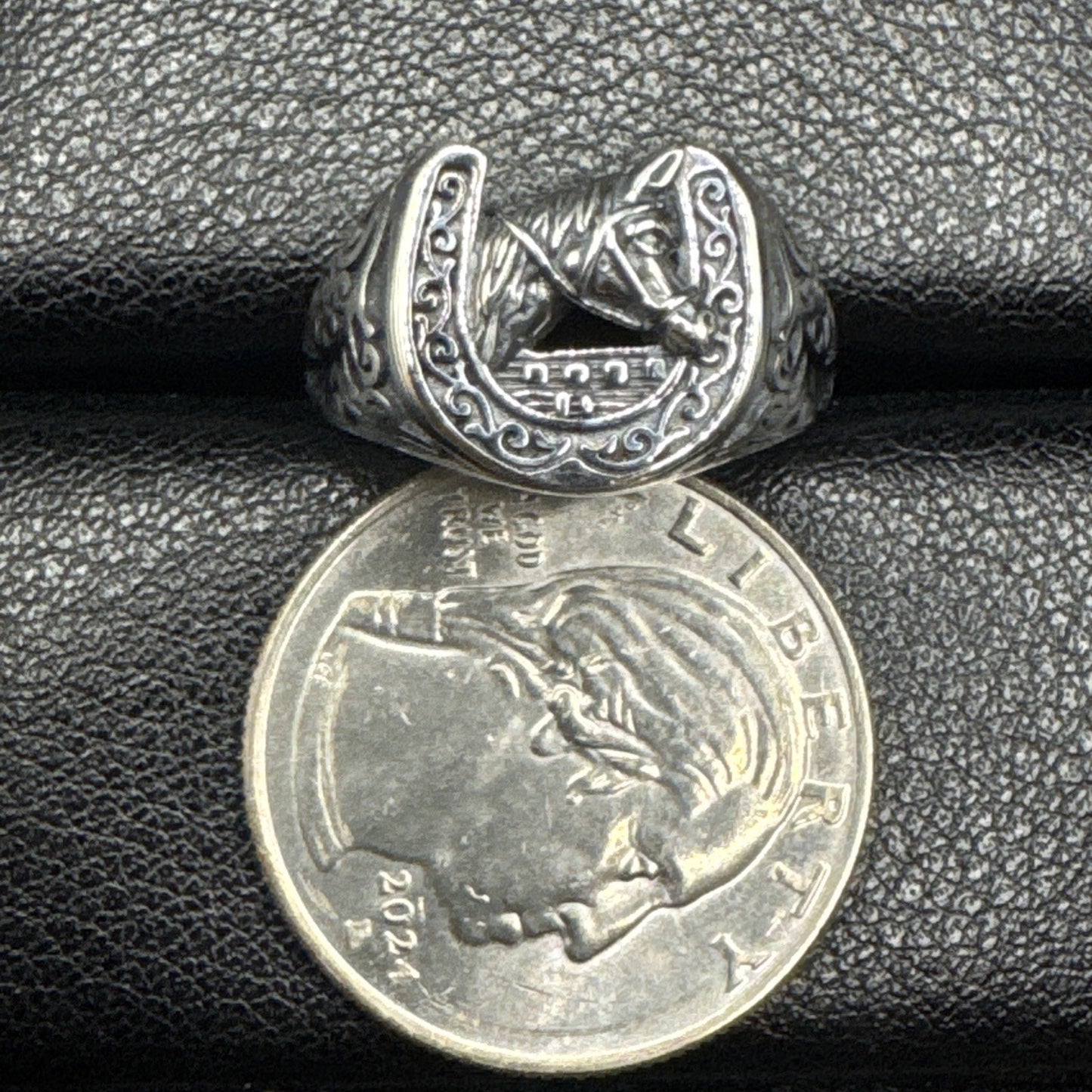 New Condition Sterling Silver Horseshoe Ring 925 Size 7