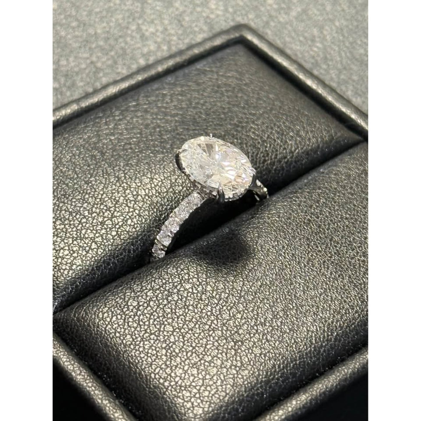 14k White Gold 3.05 Carat Lab Grown Oval E Color VS1 Clarity IGI 3.57 Total Weight