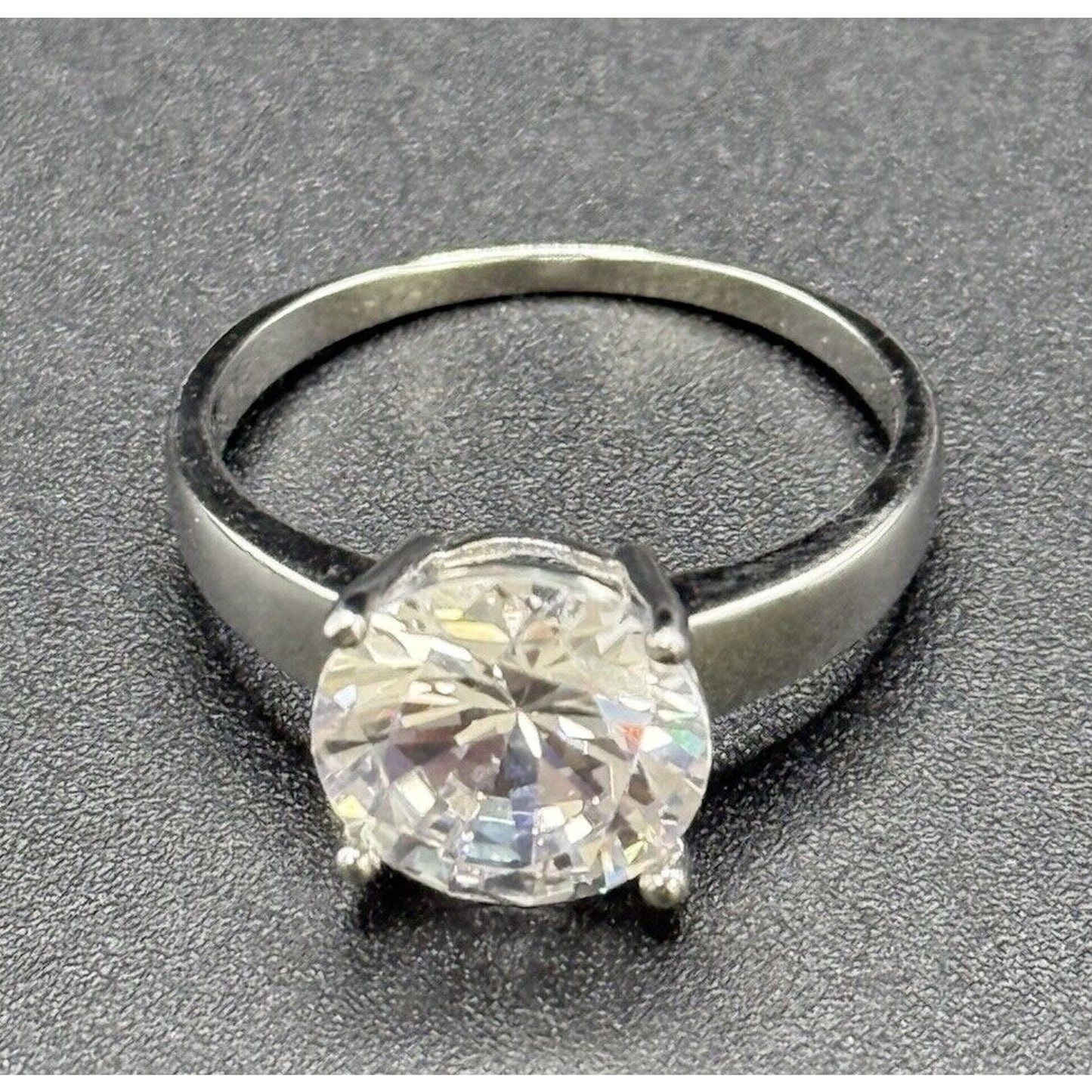 New Condition Sterling Silver 10MM Round Brilliant C.Z. Solitaire