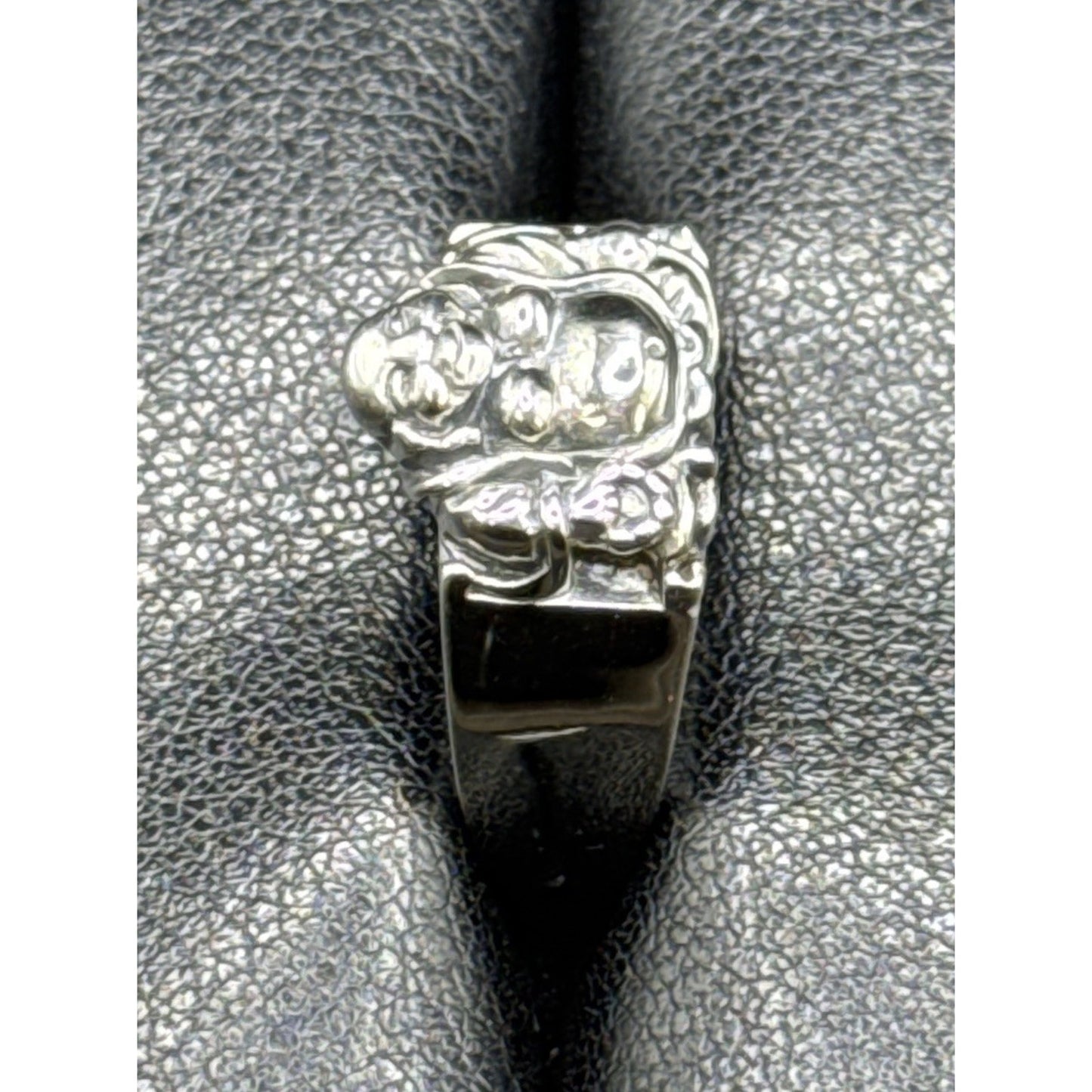 New Condition Sterling Silver Happy Buddha Ring Size 10.00 Gents