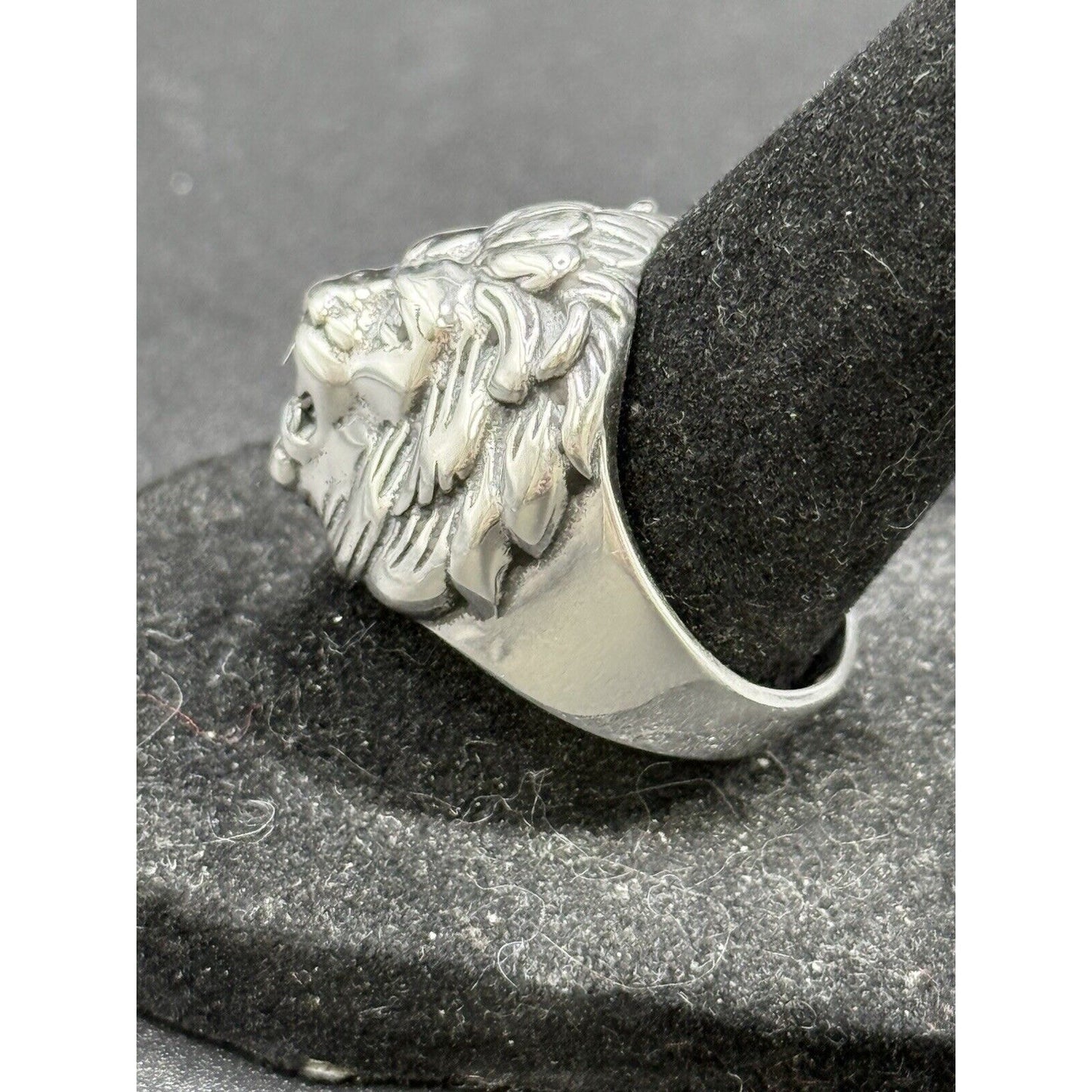 New Condition Sterling Silver Lion Head Ring Size 8.00 925