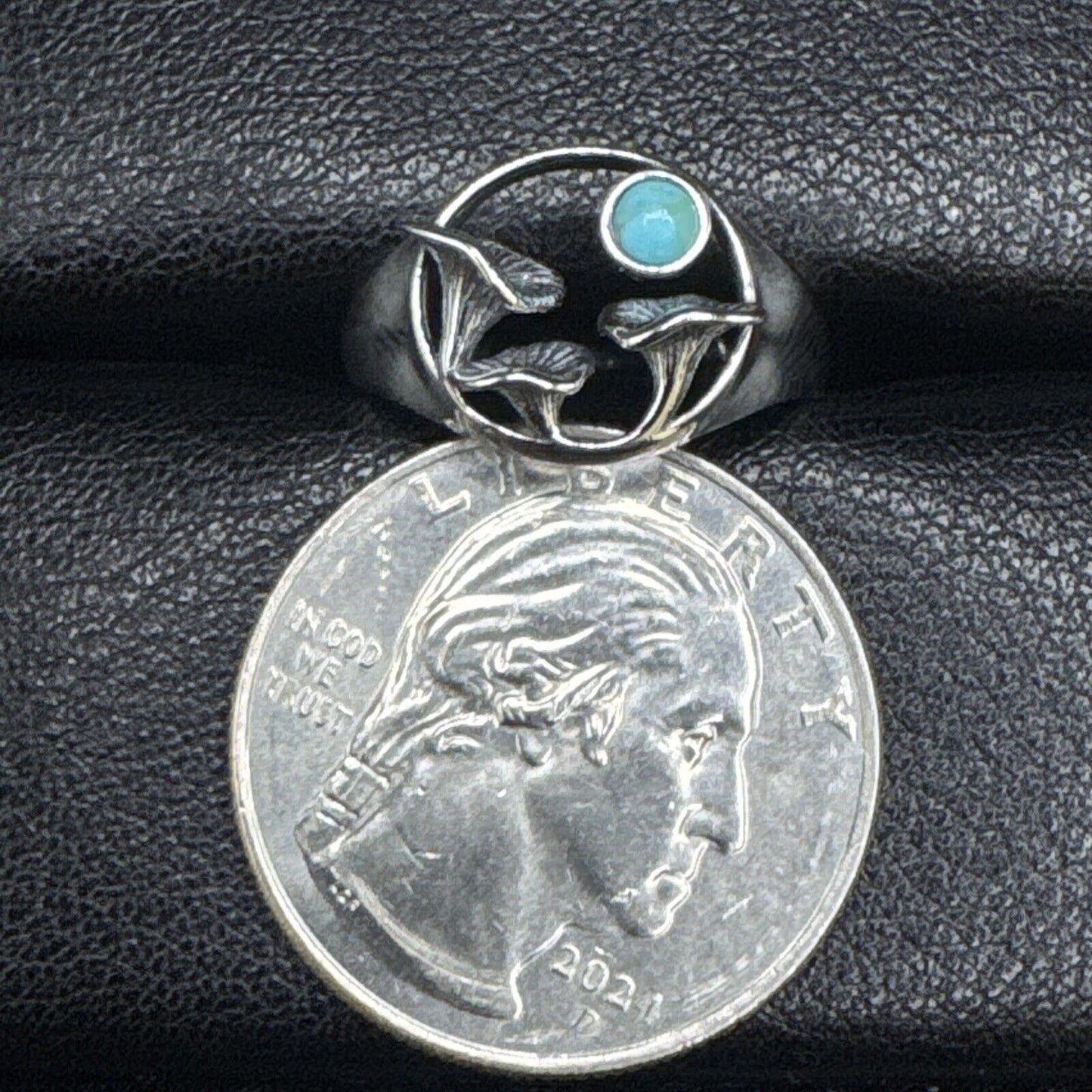 New Condition Sterling Silver Turquoise Mushroom Ring 925 Size 7