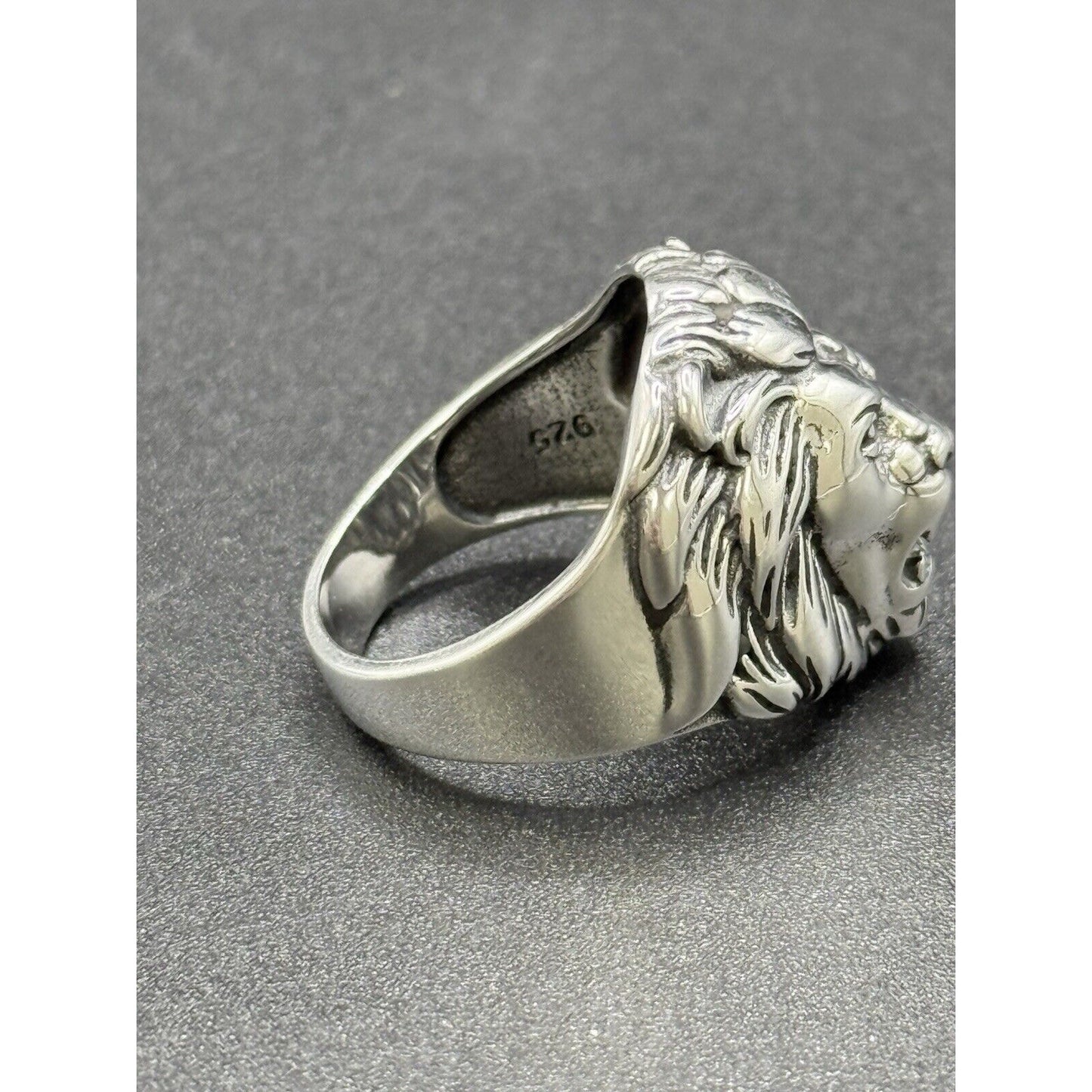 New Condition Sterling Silver Lion Head Ring Size 8.00 925