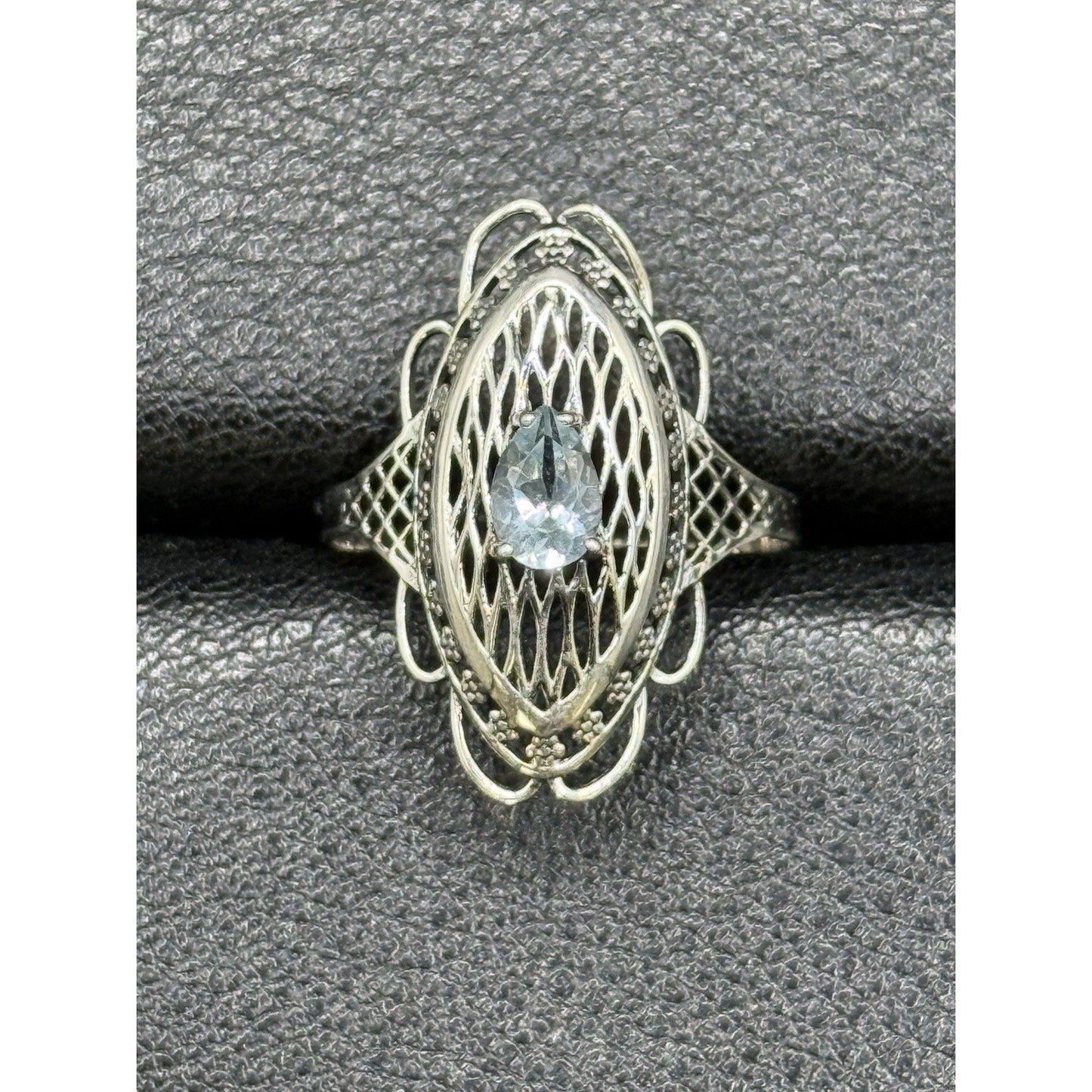 EUC Sterling Silver Genuine Blue Topaz Filigree Ring Size 7.00 925 Q21