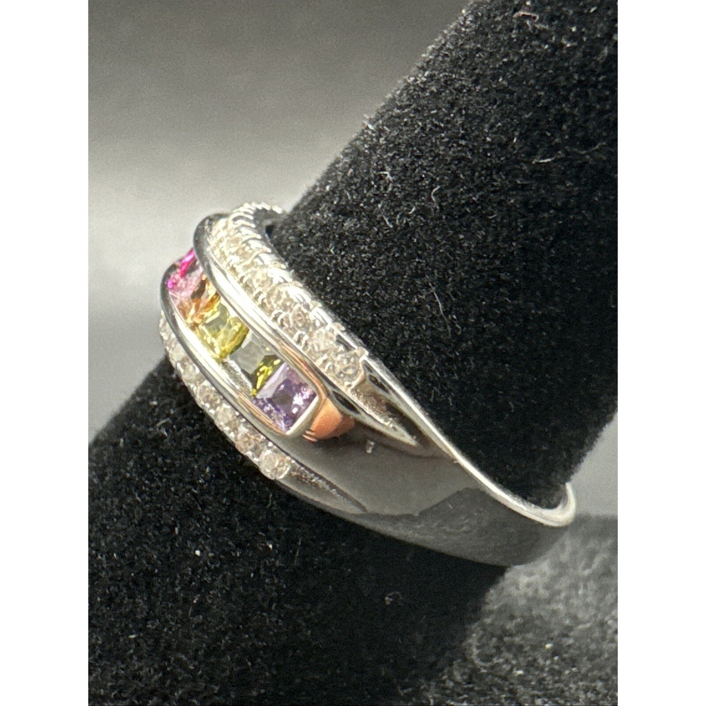 New Condition Sterling Silver Multi Color CZ Row Band Ring 925 Size 7