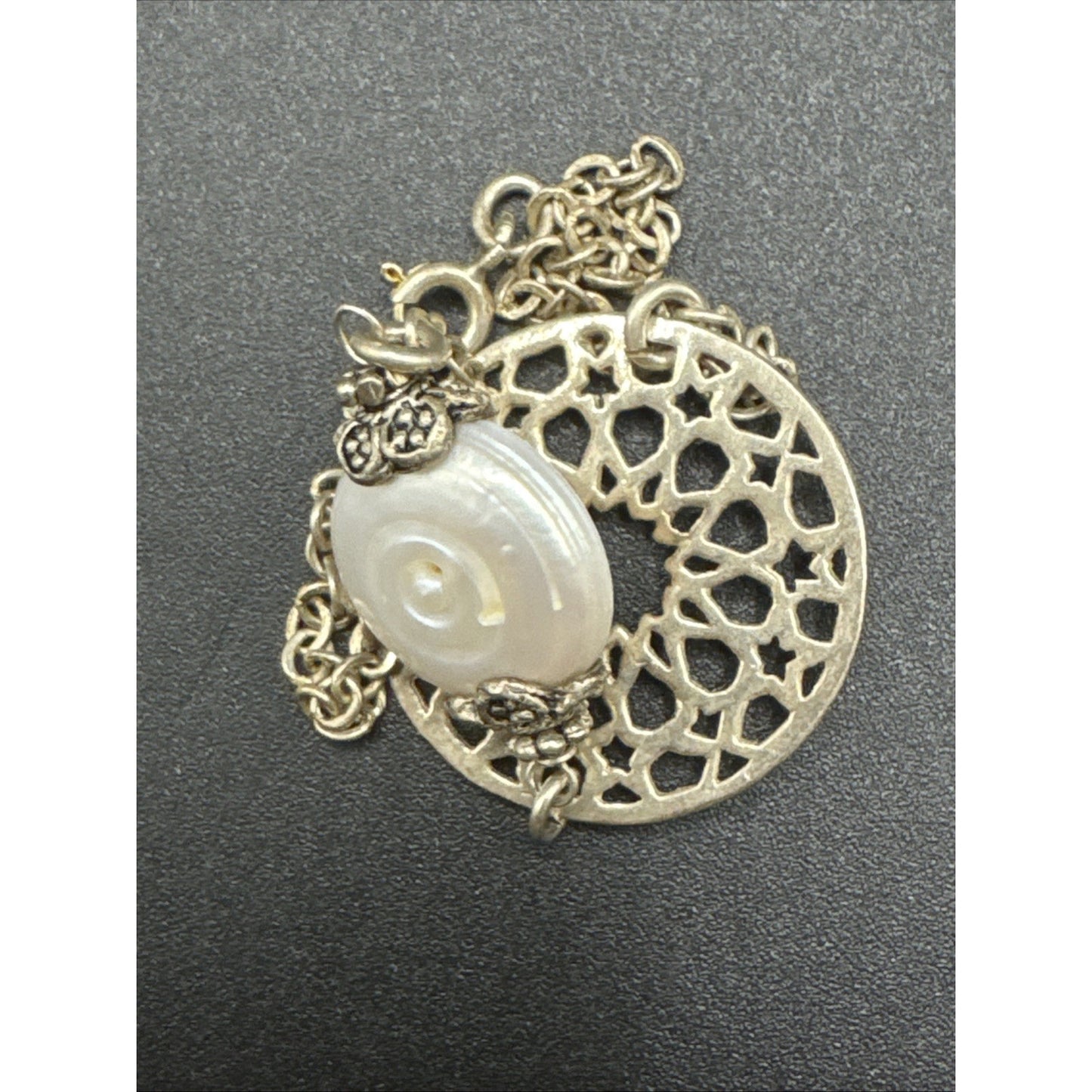 7.5” Sterling Silver Openwork Medallion Pearl Bracelet 925 T29