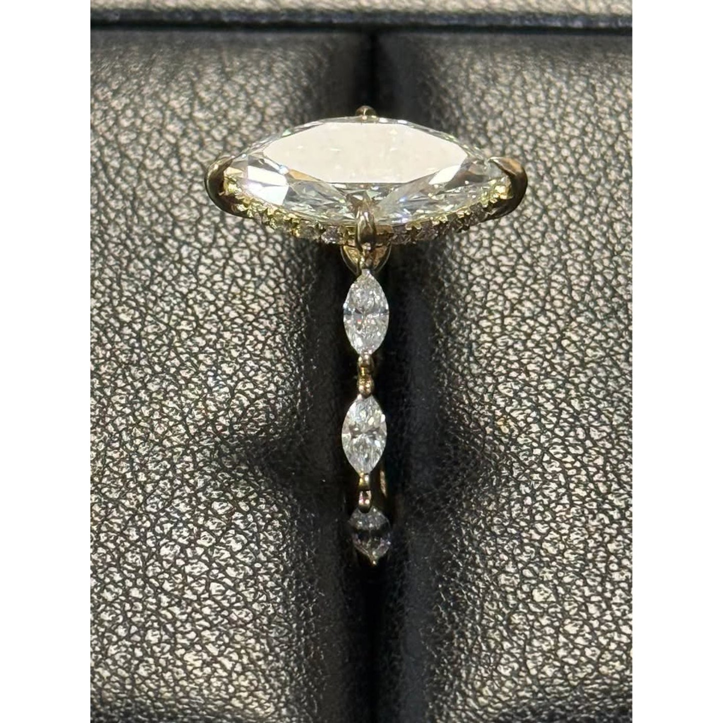 Brand New 14k Yellow Gold 3.05 Carat Marquise Lab Grown Diamond Ring E Color VS1 Clarity IGI