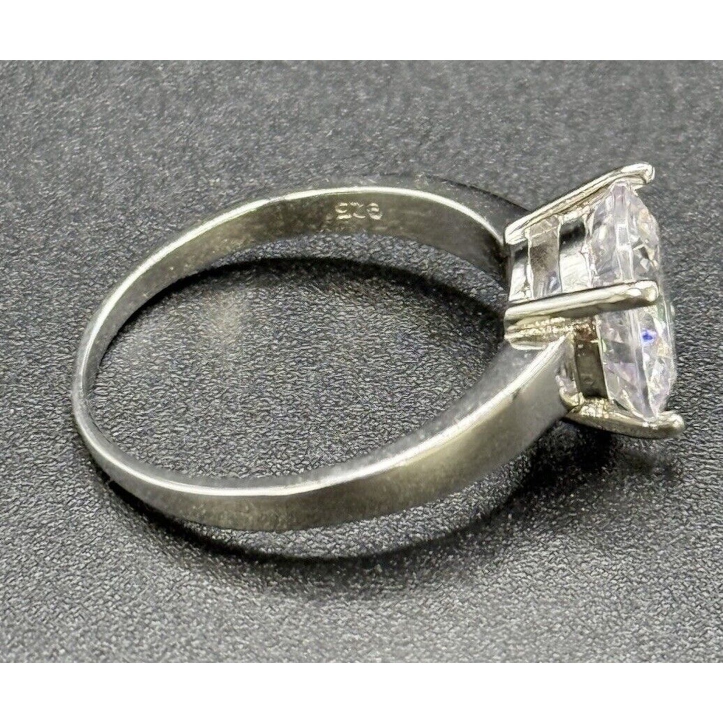 New Condition Sterling Silver 10MM Round Brilliant C.Z. Solitaire