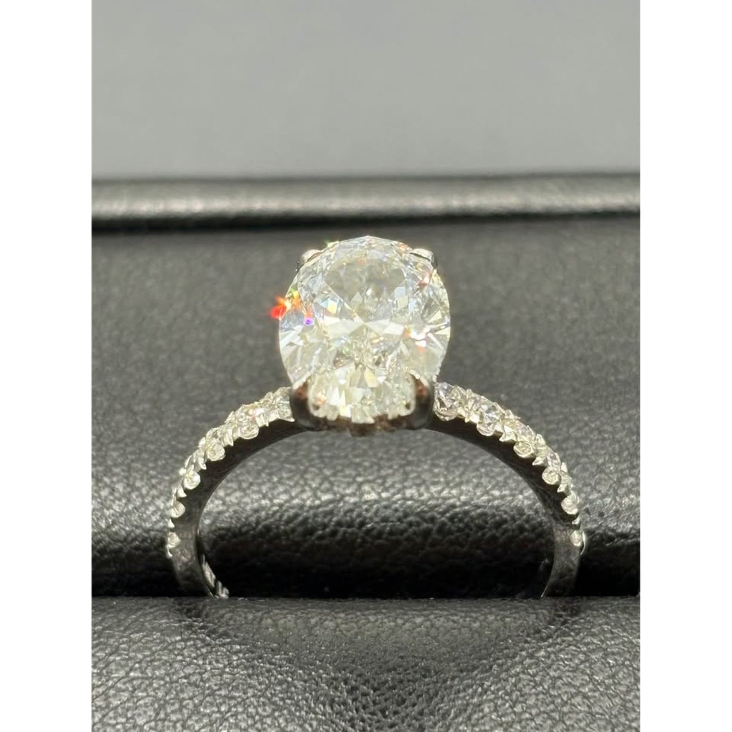 Brand New 14k White Gold 3.01 Oval Brilliant Lab Grown Ring E Color VS1 Clarity IGI 3.54 Total Weigh