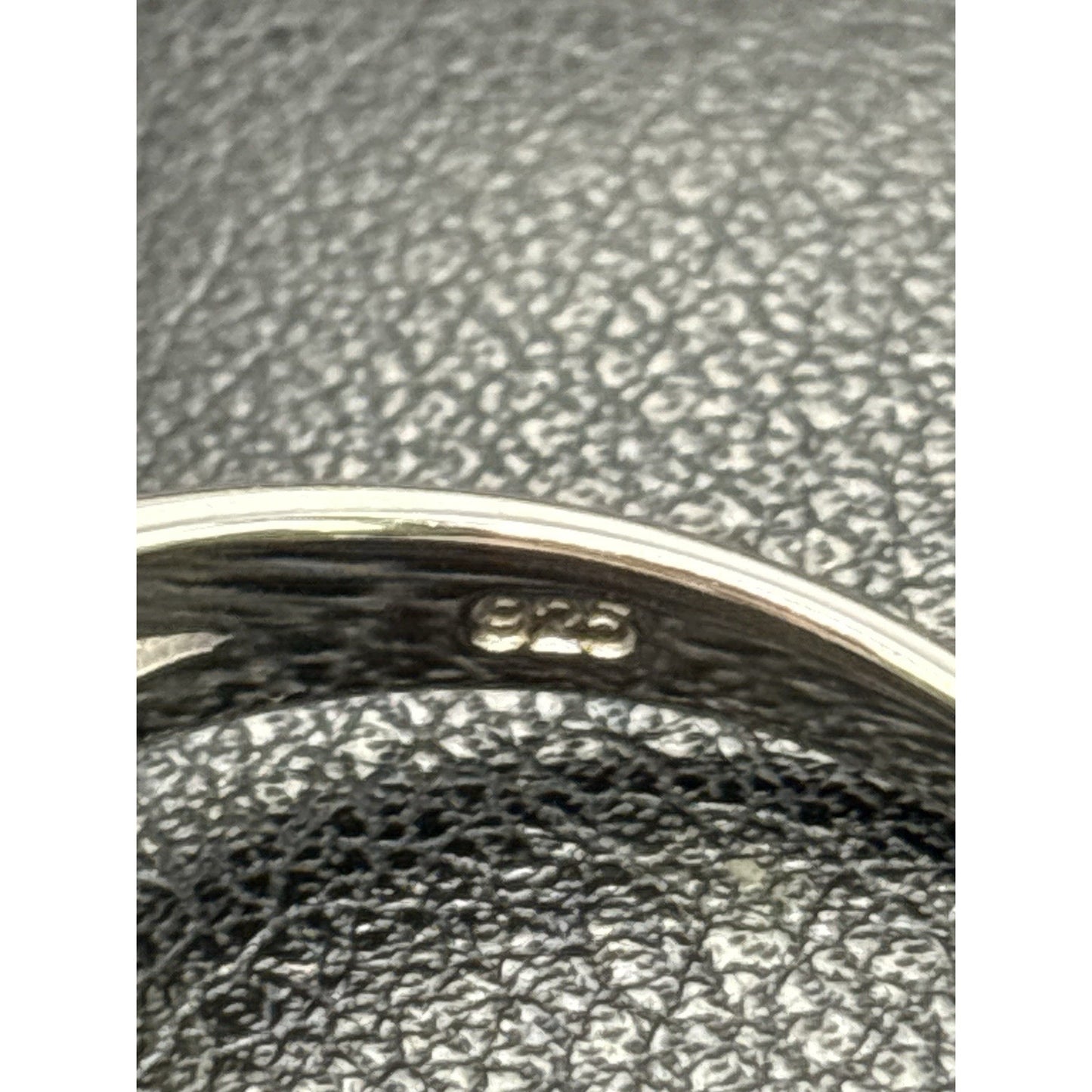 New Condition Sterling Silver Paw Print Ring Size 9 Adjustable