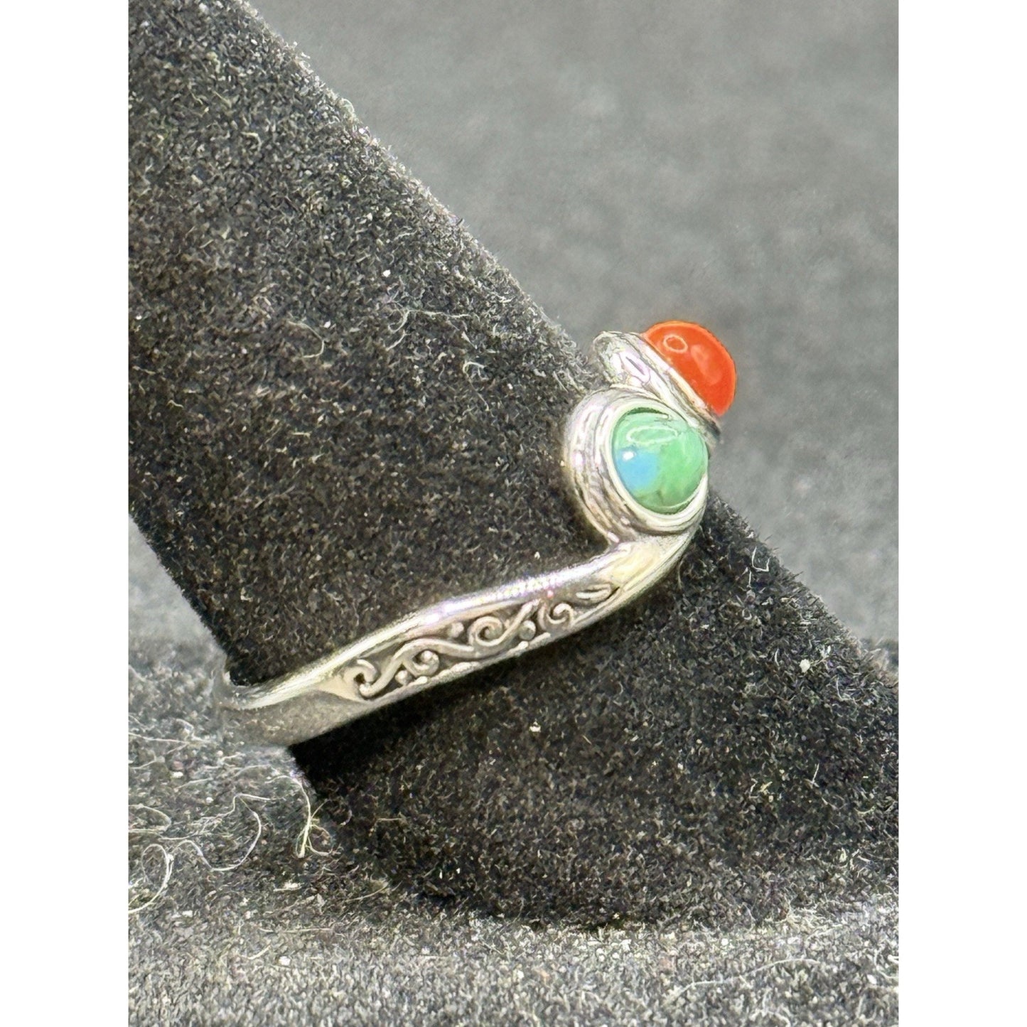 New Condition Sterling Silver Turquoise Coral Ring Size 7.00