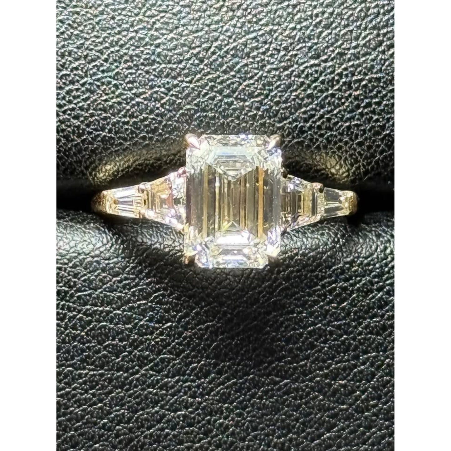 Brand New 14k Yellow Gold 3.05 Emerald Cut Lab Grown Diamond Ring E Color VVS2 Clarity IGI