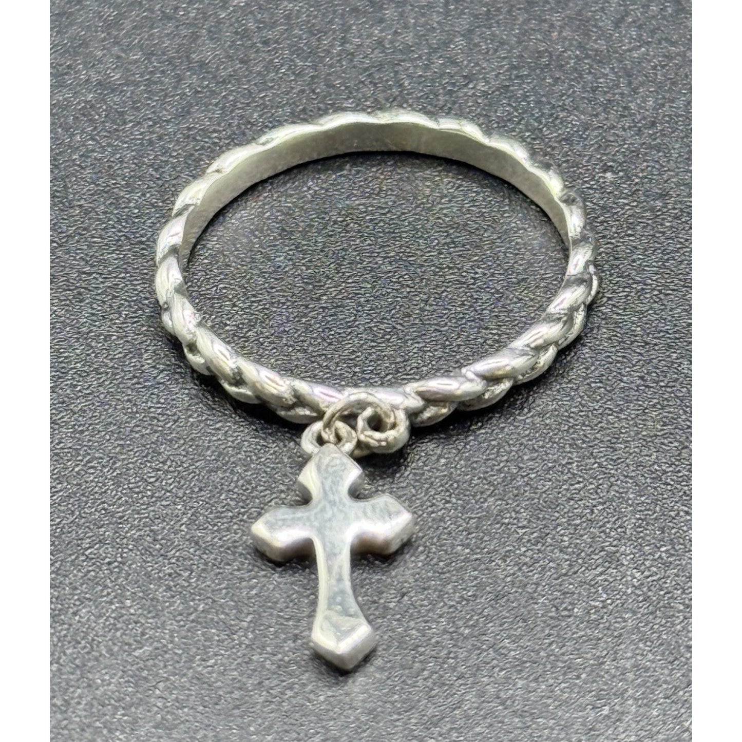 New Condition Sterling Silver Cable Cross Dangle Ring Size 7.00
