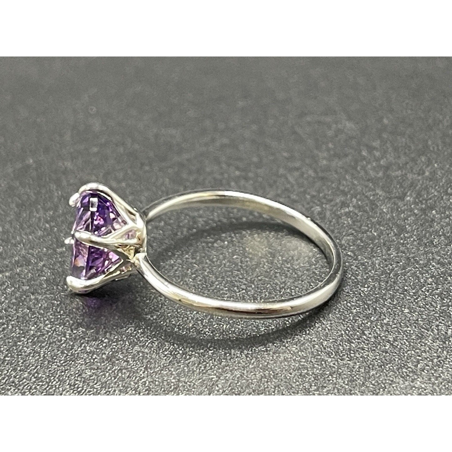 New Condition Sterling Silver Amethyst Solitaire 10x8MM Ring Size 6.00