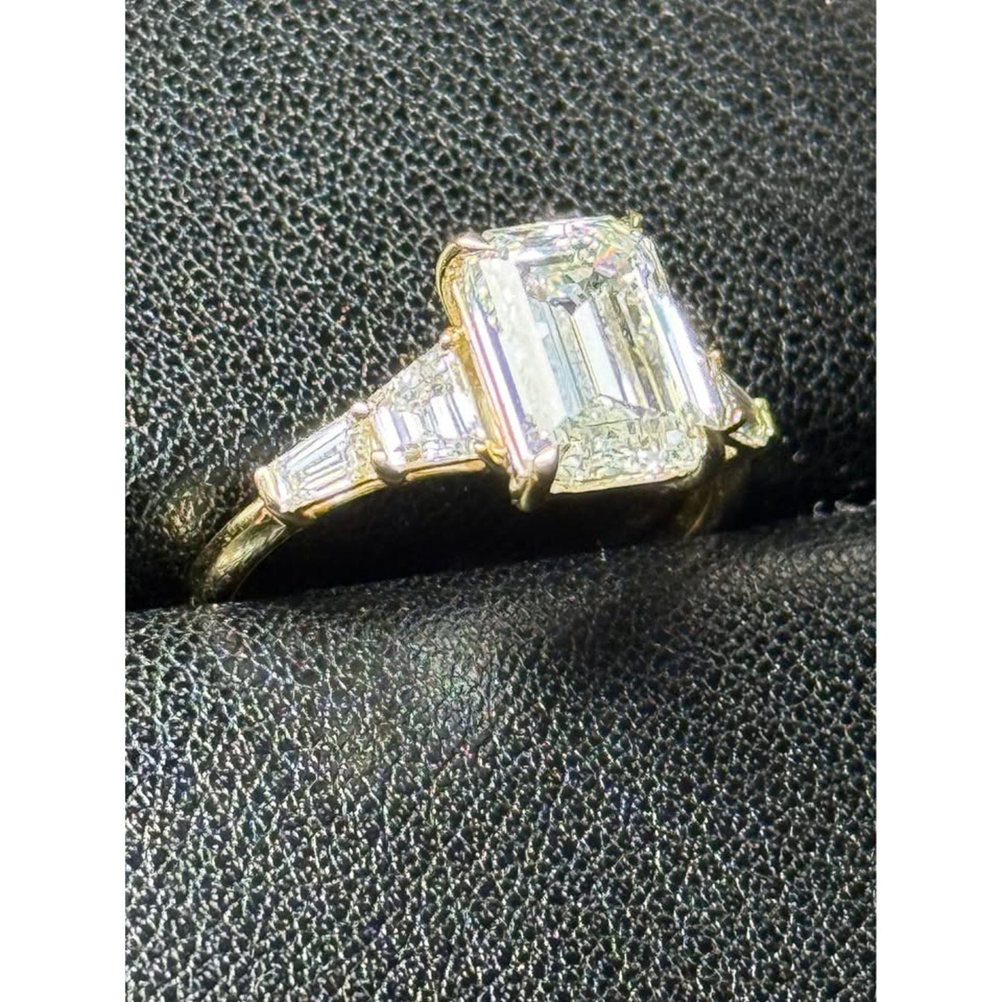 Brand New 14k Yellow Gold 3.05 Emerald Cut Lab Grown Diamond Ring E Color VVS2 Clarity IGI