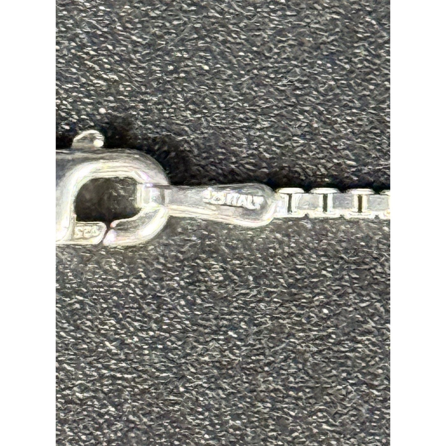 20” New Condition Sterling Silver Horse Pendant Necklace Box Chain P7
