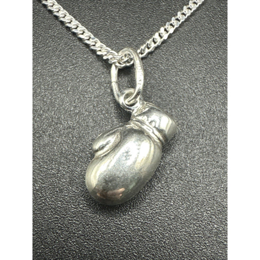EUC 20” Sterling Silver Boxing Glove Chain Necklace 925 R9