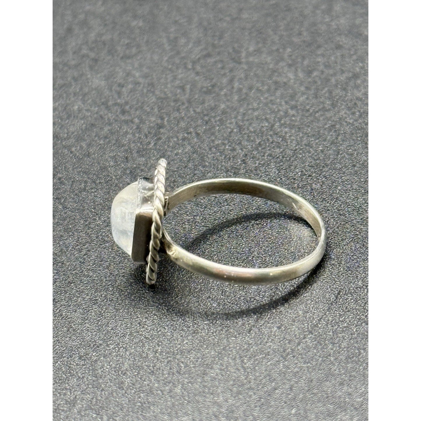 EUC Sterling Silver Square Genuine Moonstone Ring Size 7.00 P18