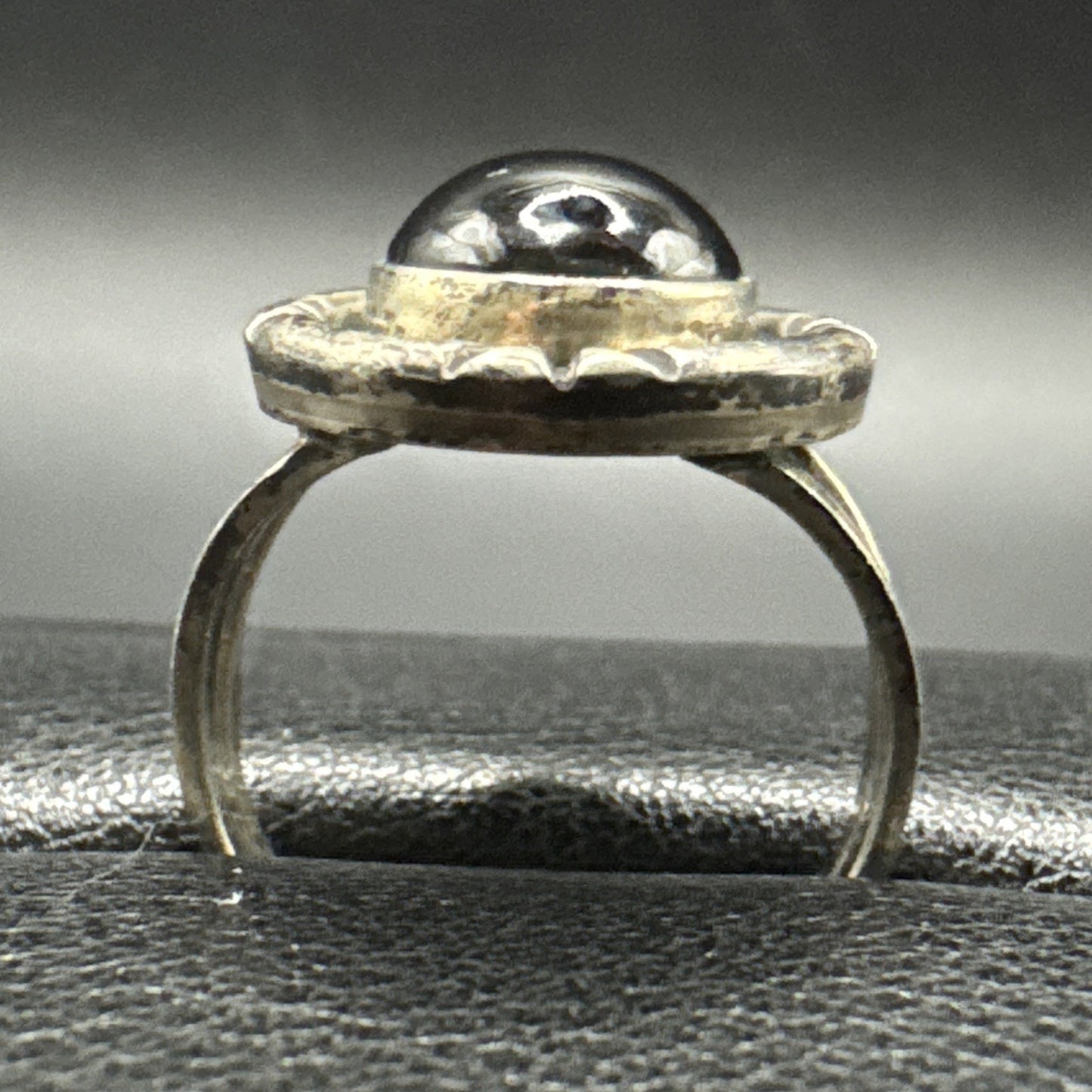 Vintage Southwestern Sterling Silver Onyx Ring 925 Size 8 Q28