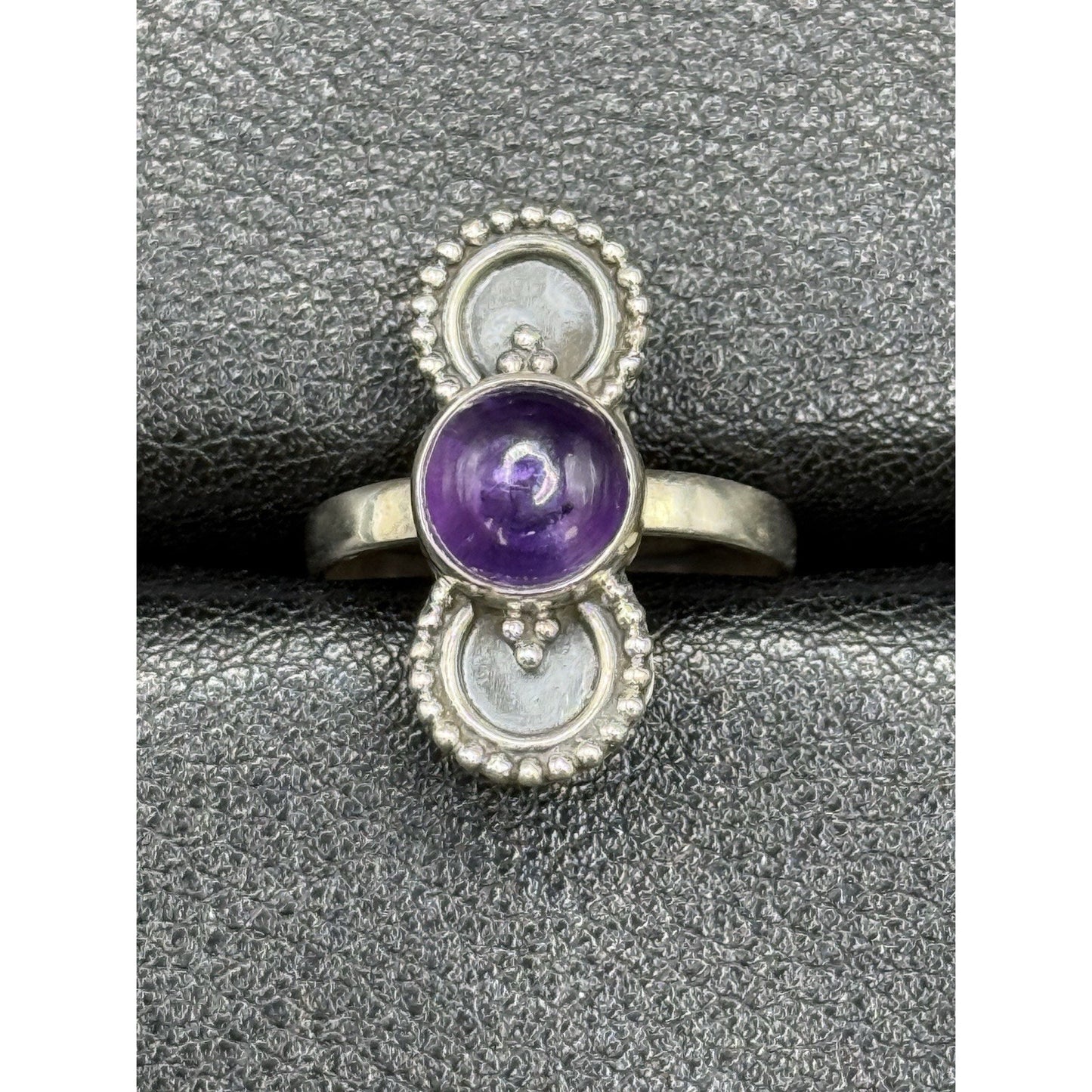 New Condition Sterling Silver Genuine Cab Amethyst Ring Size 7.00