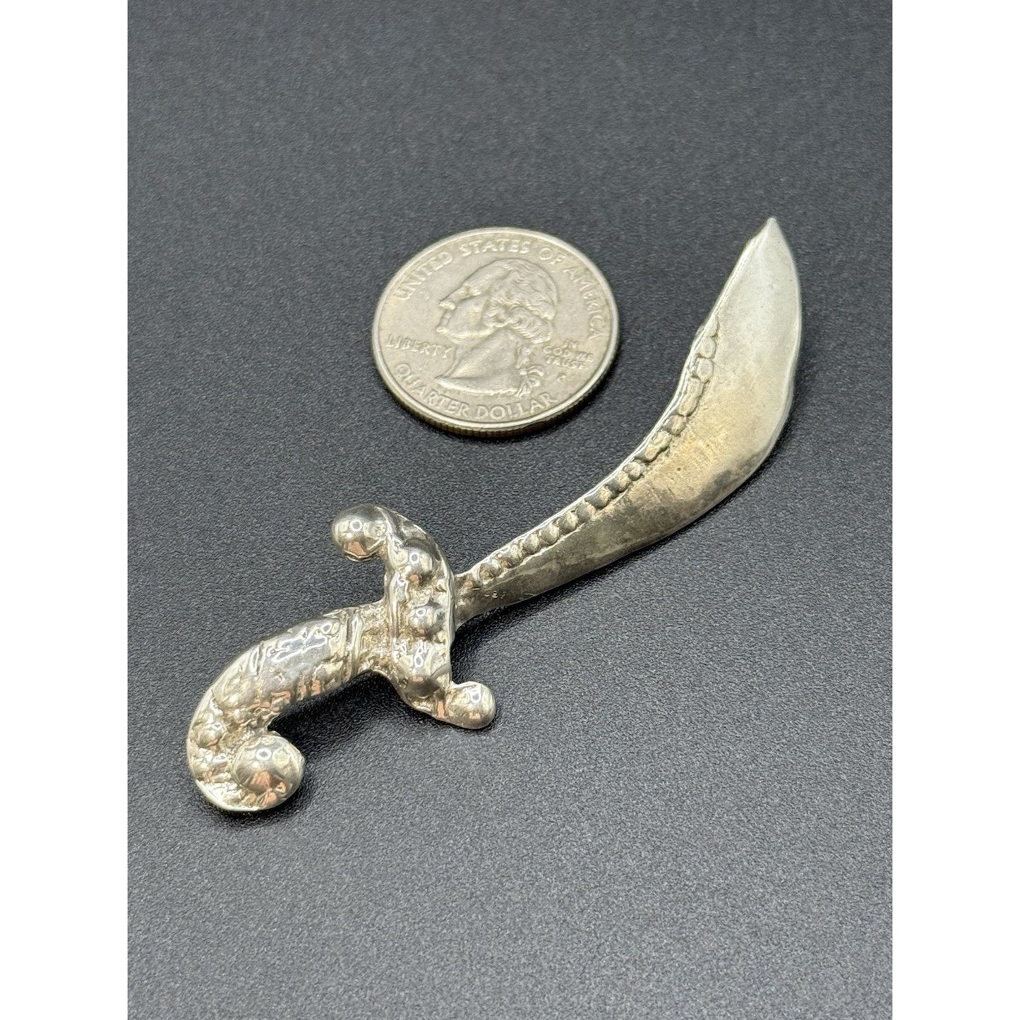 Vintage Sterling Silver Scimitar Brooch Pin 10 Grams P6