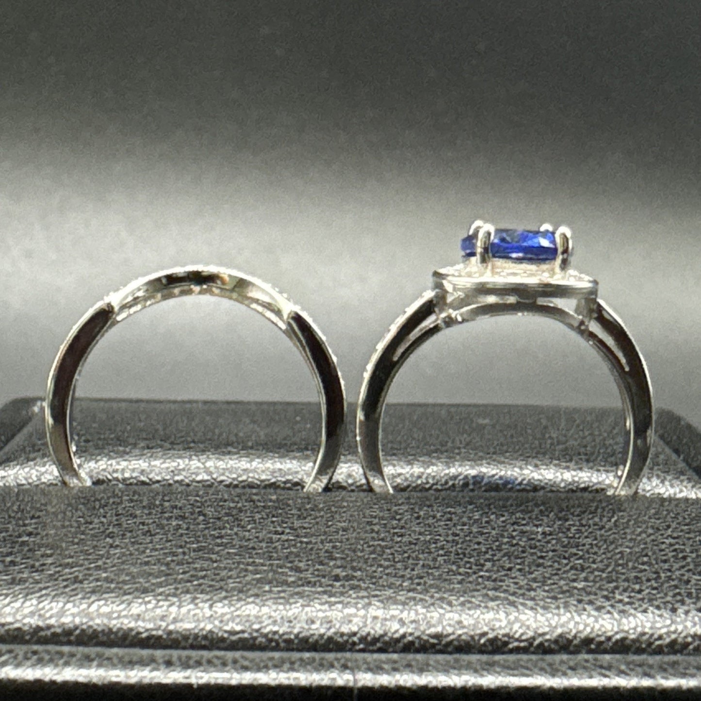 New Condition Sterling Silver Blue CZ Wedding Rings Set 925 Size 8